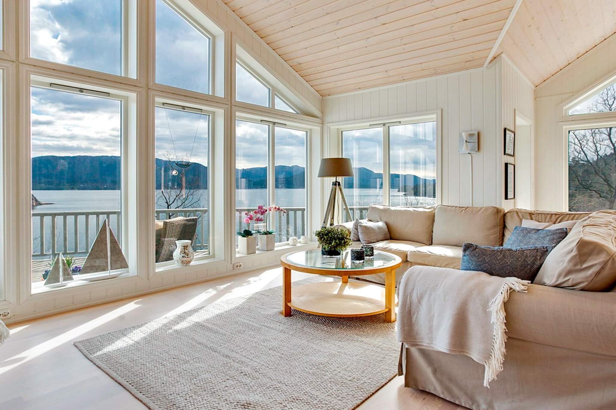 VALEVÅG 04133 - Binnen
