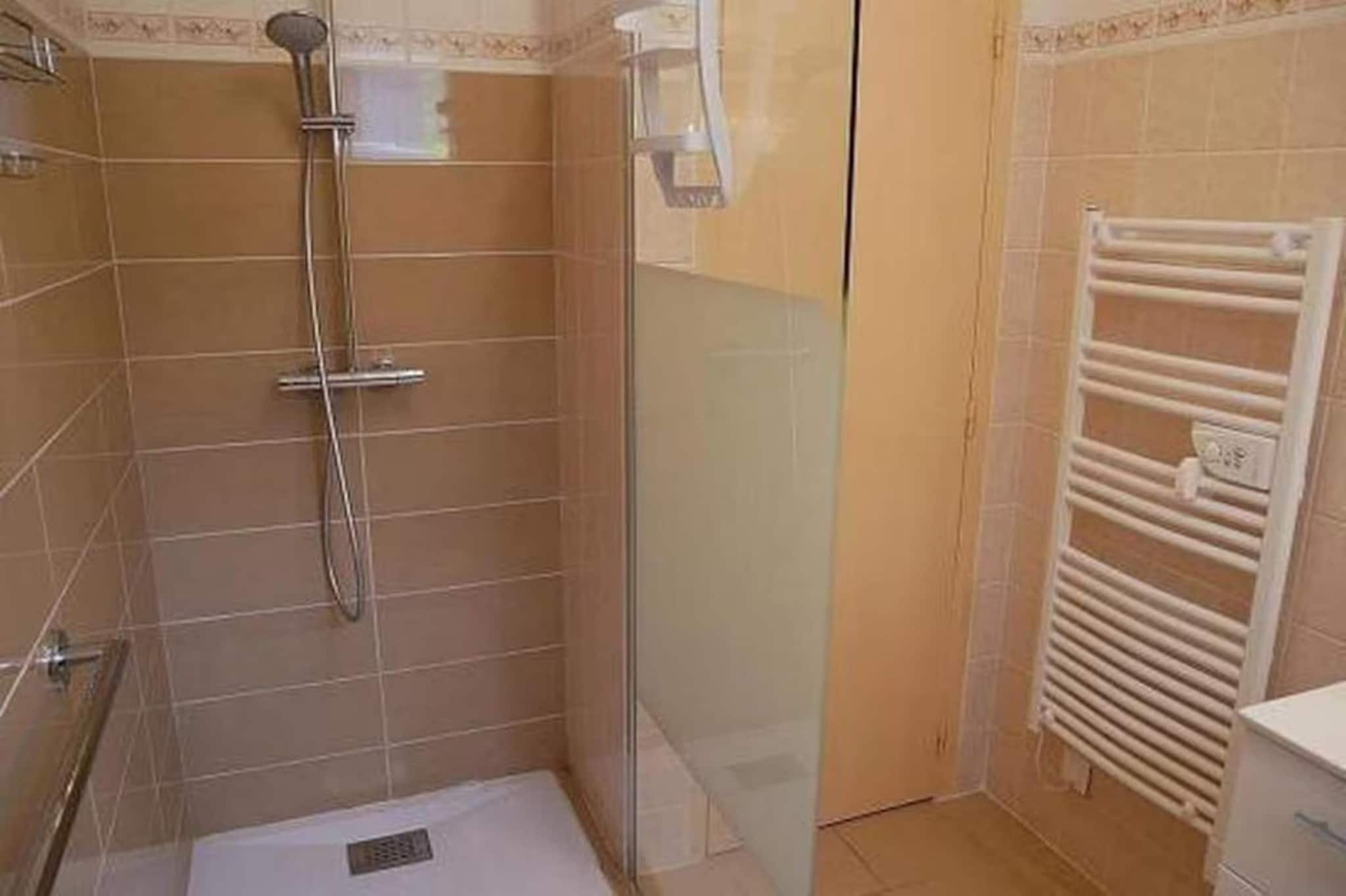 Jolie maison le Catalo-Badkamer