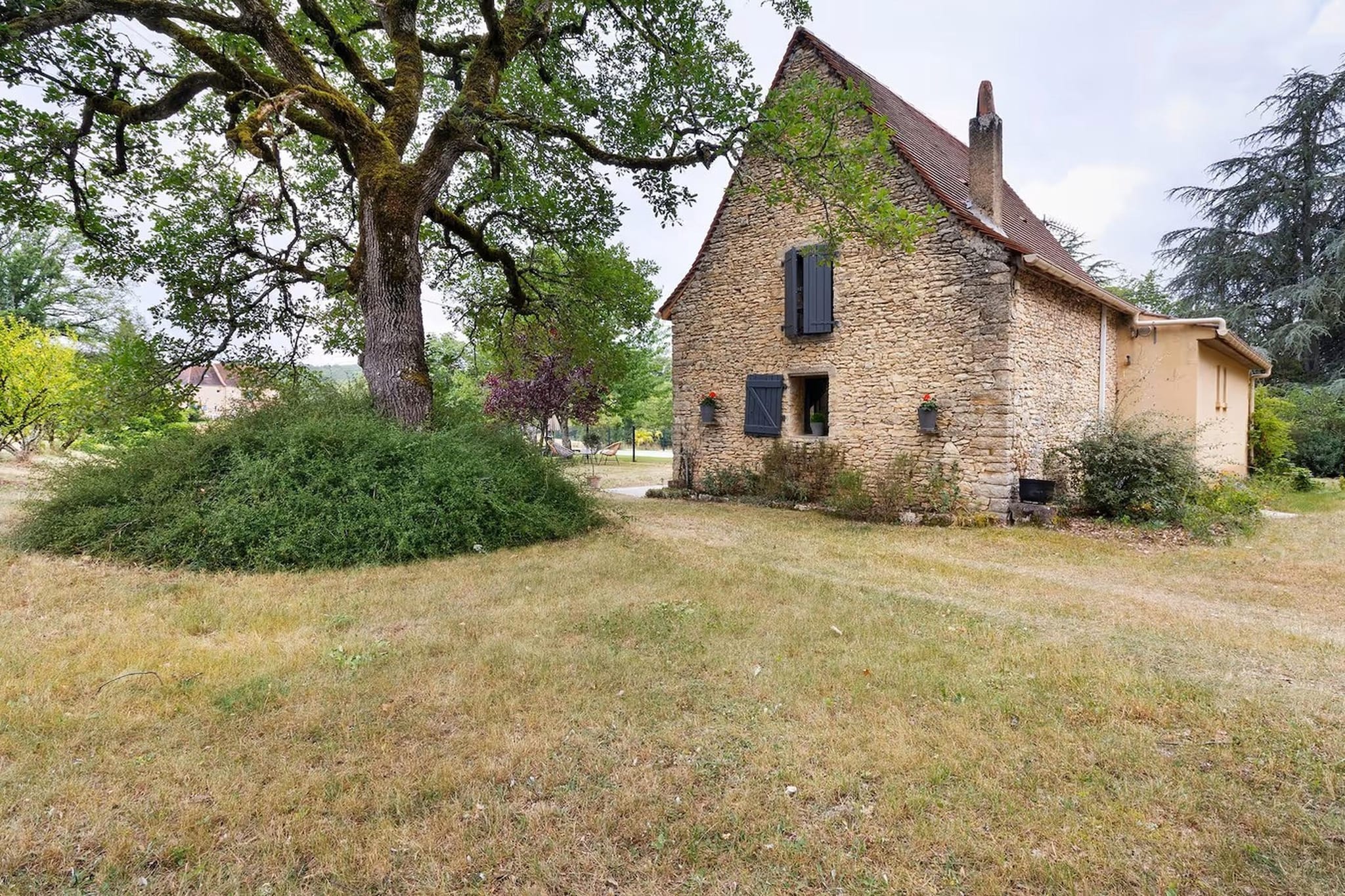Jolie maison le Catalo - Buitenkant zomer