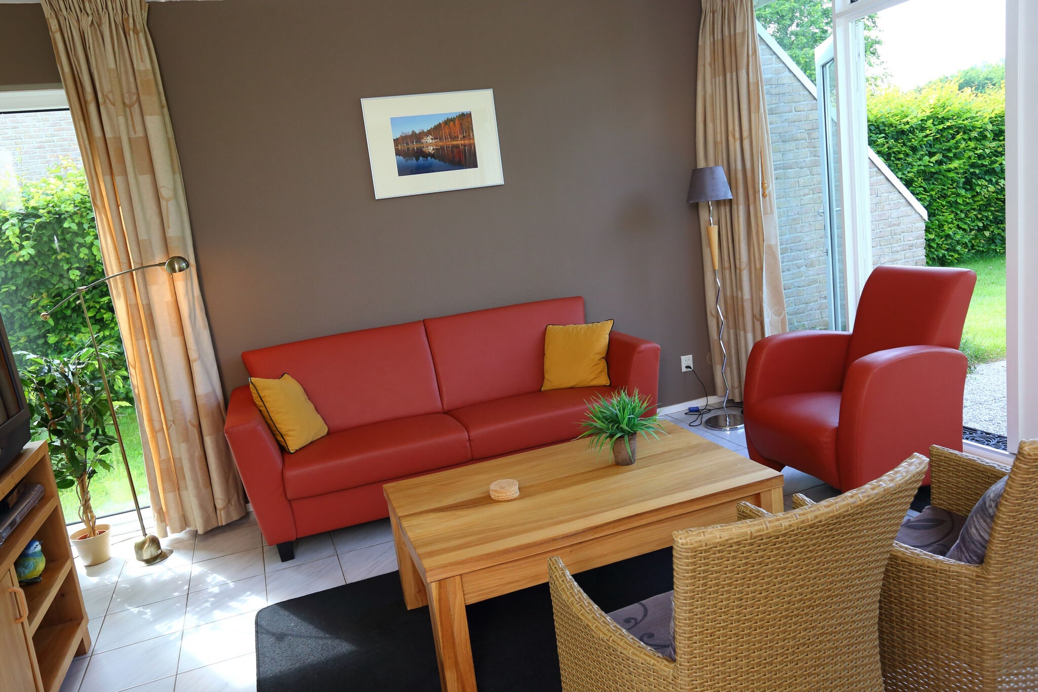 Tidy holiday home with WiFi, located near the Emslandermeer