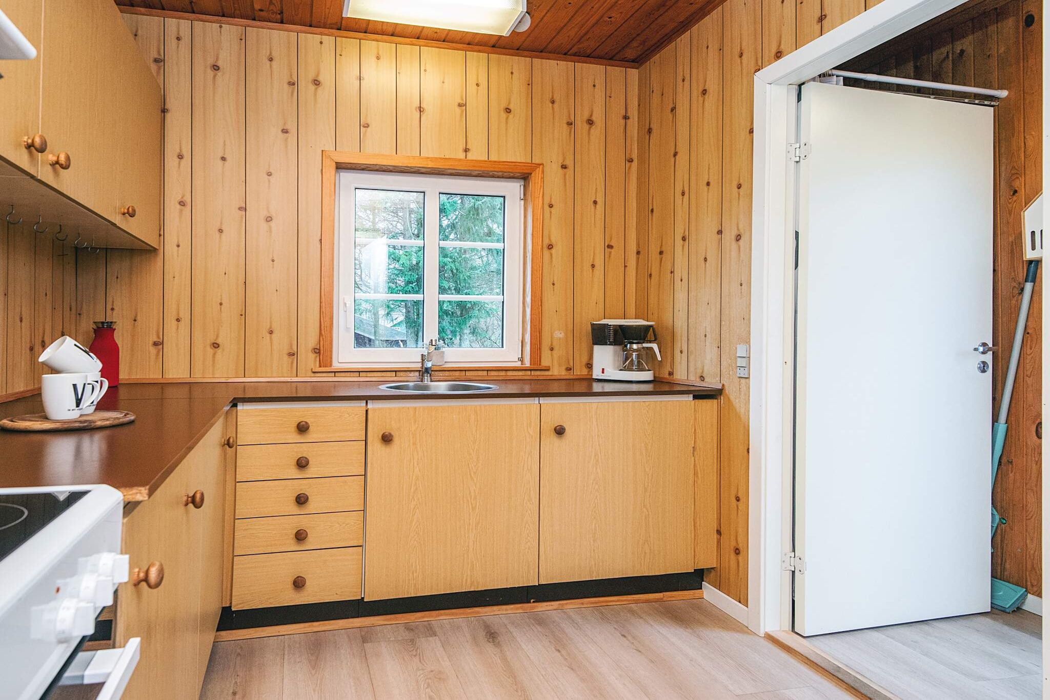 Rustieke Cottage nabij Kvie Lake-By Traum-Binnen