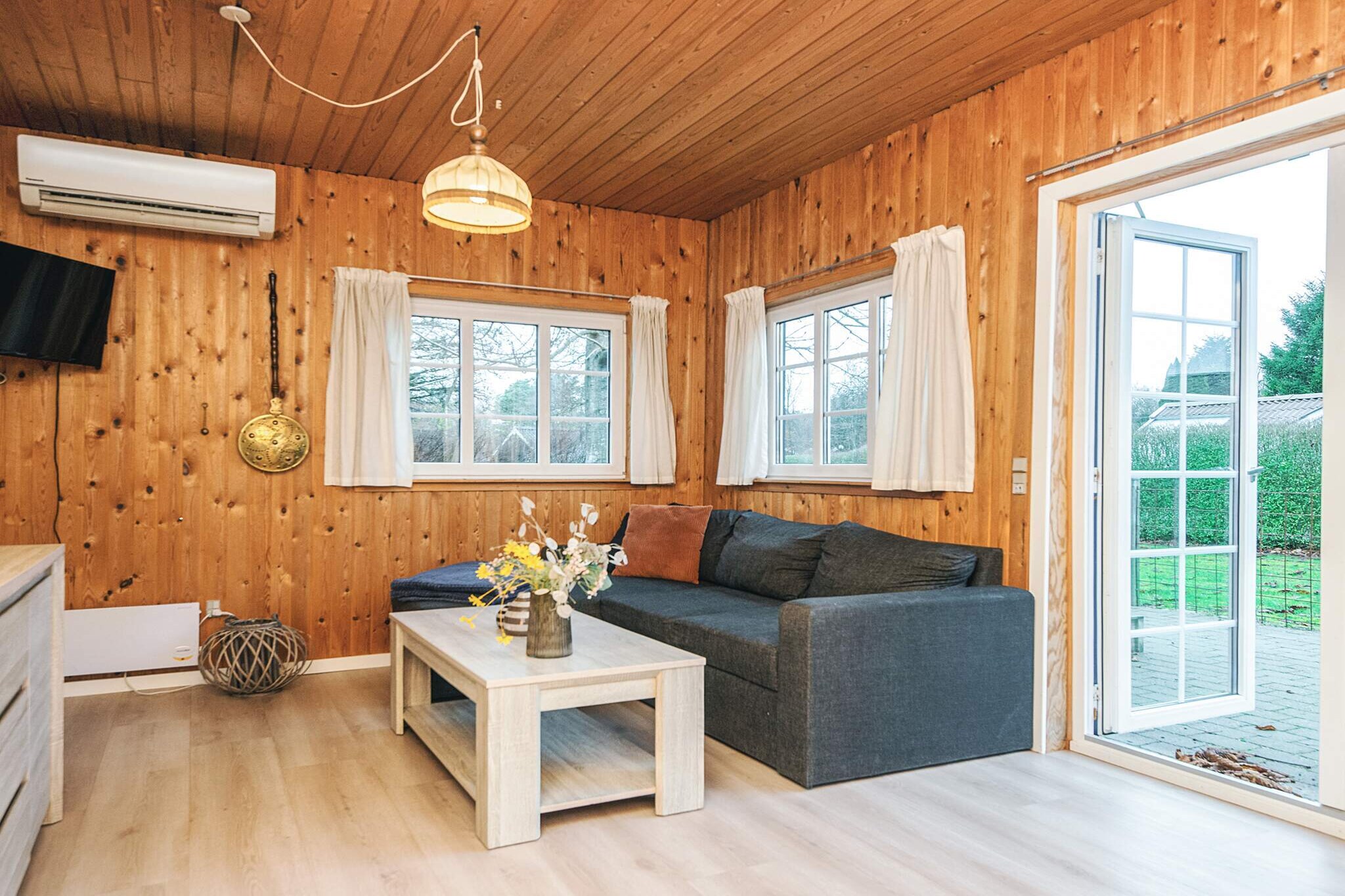 Rustieke Cottage nabij Kvie Lake-By Traum-Binnen