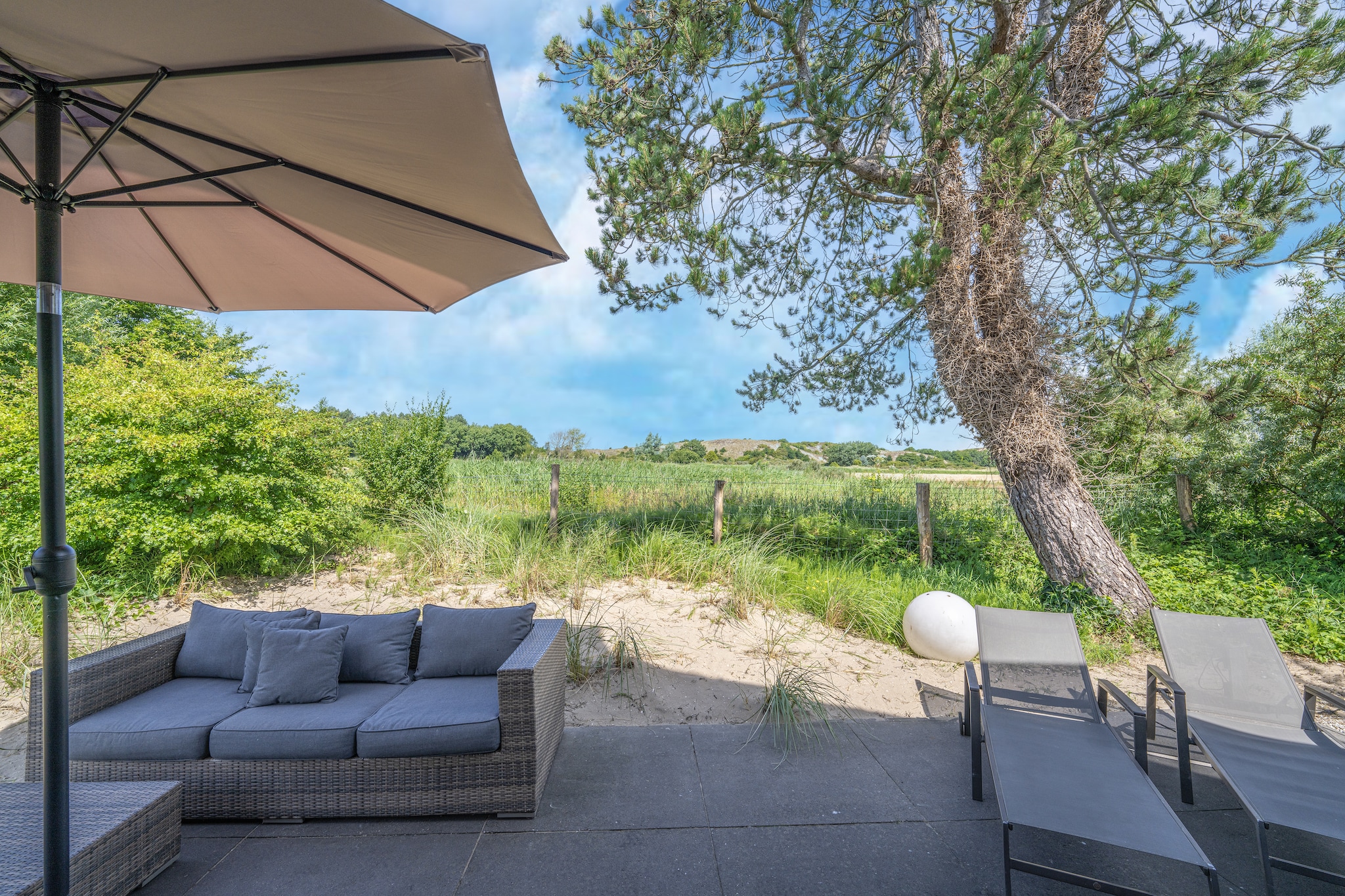 Duinvilla aan het Meer-Terrasbalkon