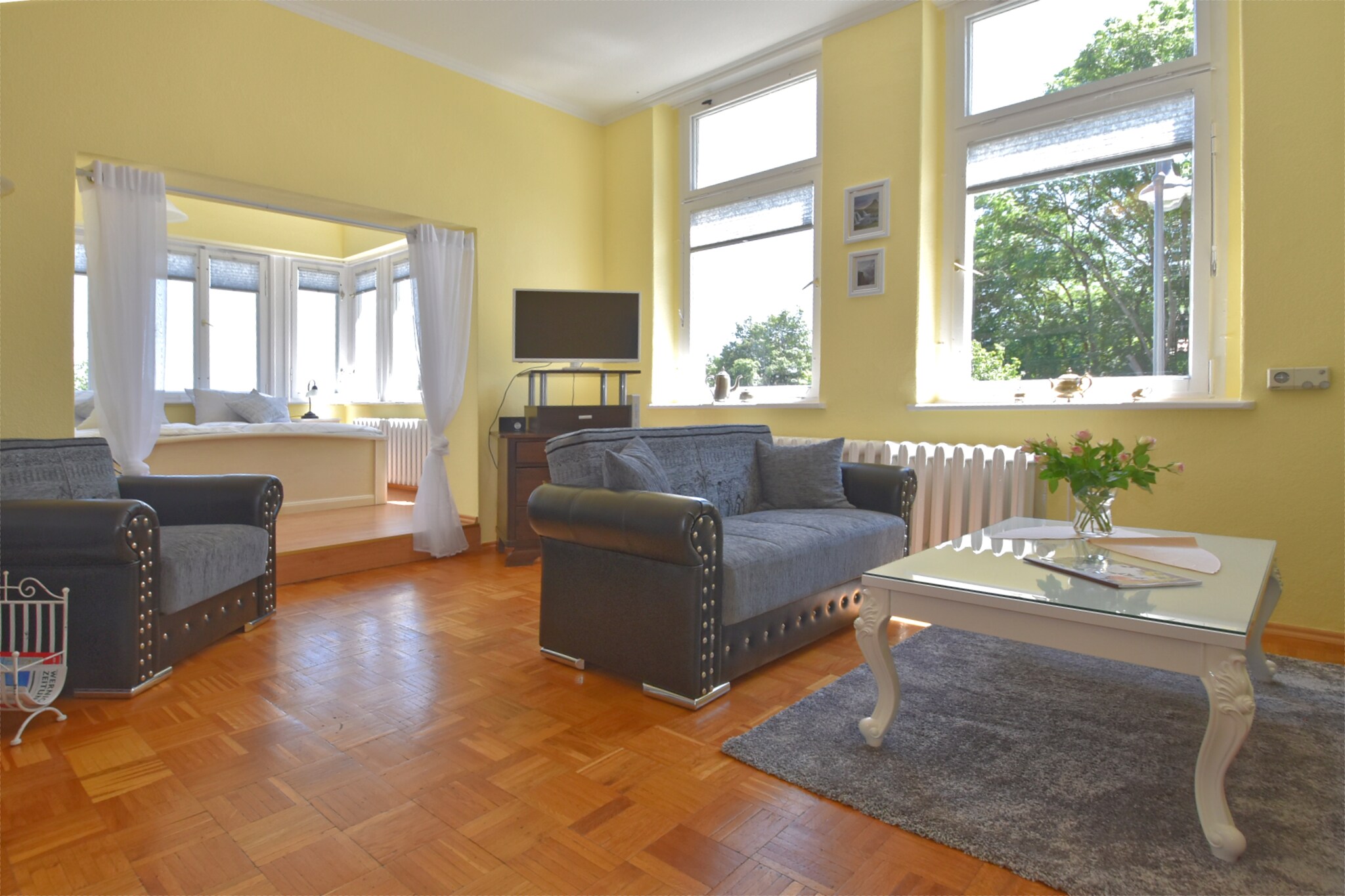 This charming ground-floor apartment in Blankenburg offers a cozy retreat just 1 km from the town center. Perfect for couples or small families, itâ€™s ideally located to explore the Harz regionâ€™s treasures. Nearby, the majestic Blankenburg Castle and historic Michaelstein Abbey offer rich cultural experiences, while the dramatic Devilâ€™s Wall and Regenstein Fortress provide unforgettable hiking and panoramic views.

Inside, the apartment features a warm living room with a wood stove, flatscreen TV, and single sofa bed. The spacious kitchen is fully equipped with ceramic stove, oven, microwave, dishwasher, and filter coffee machine. A sleeping niche with a double bed and a modern bathroom with shower and hairdryer ensure comfort. Guests can enjoy central gas heating, a private terrace, a partially fenced 1800 mÂ² garden with barbecue, deckchairs, party games, and insect screens.

Surrounded by forest trails and close to lakes, ski slopes, and public transport, the location is ideal for year-round adventure. Dining options nearby include the elegant Das Welfenzimmer, the rustic GaststÃ¤tte GroÃŸvater, the scenic Restaurant Berghotel Rosstrappe, and the cozy Zum Alten Forsthaus Todtenrode.