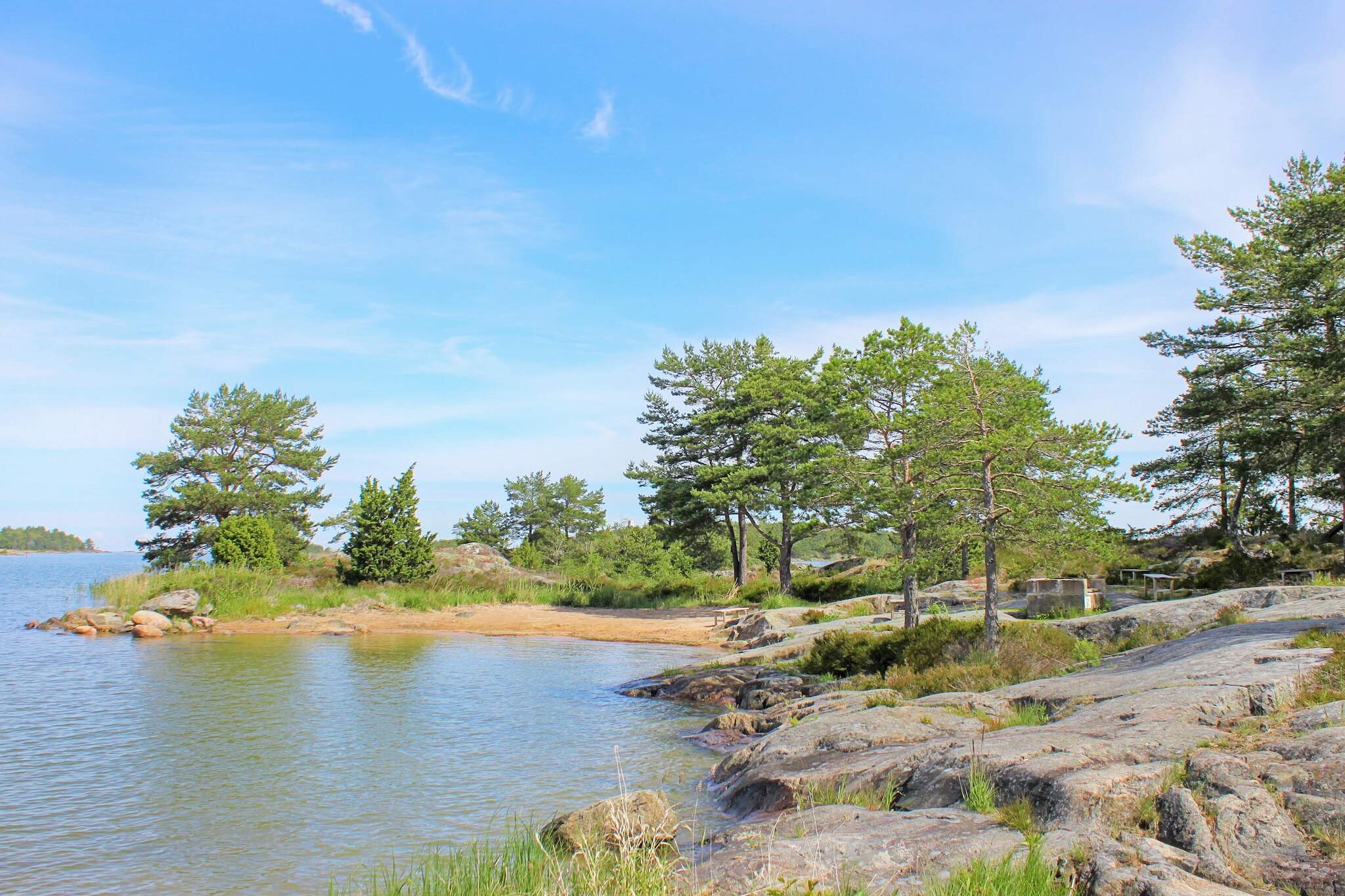 Scenic Lakeside Cottage-By Traum - Untagged