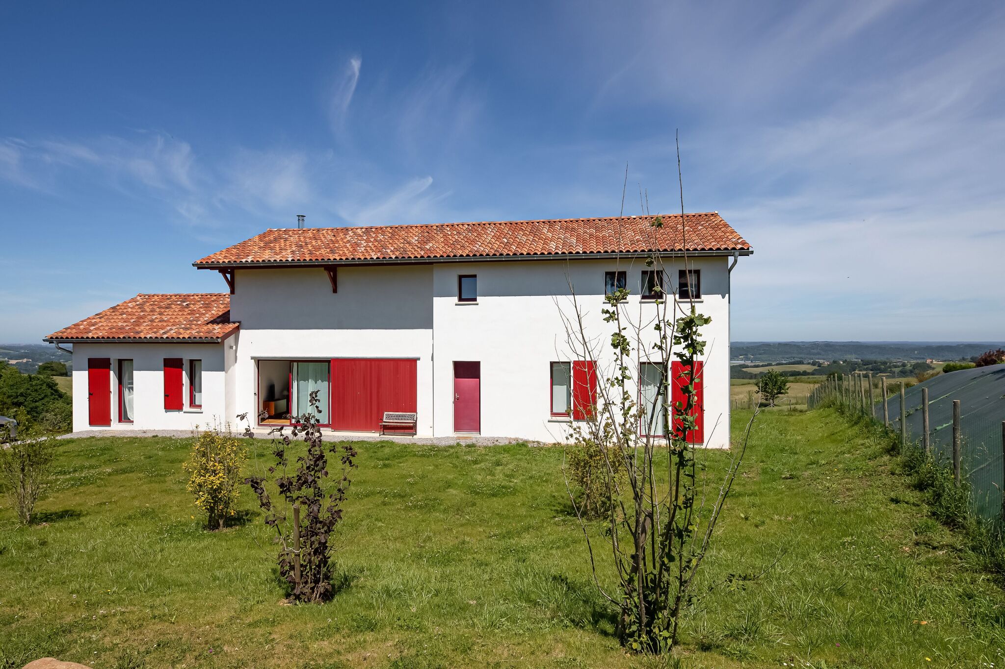 Maison de vacances tranquille à Bardos avec terrasse