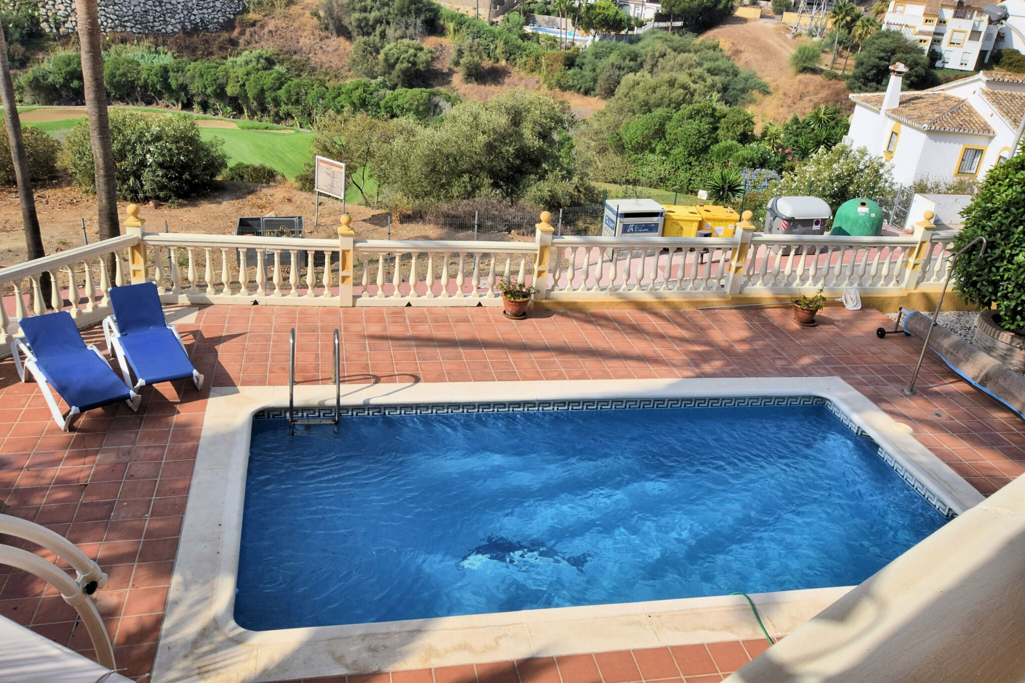 Vrijstaande villa met privézwembad en zicht op golfbaan, zee en Mijas Costa