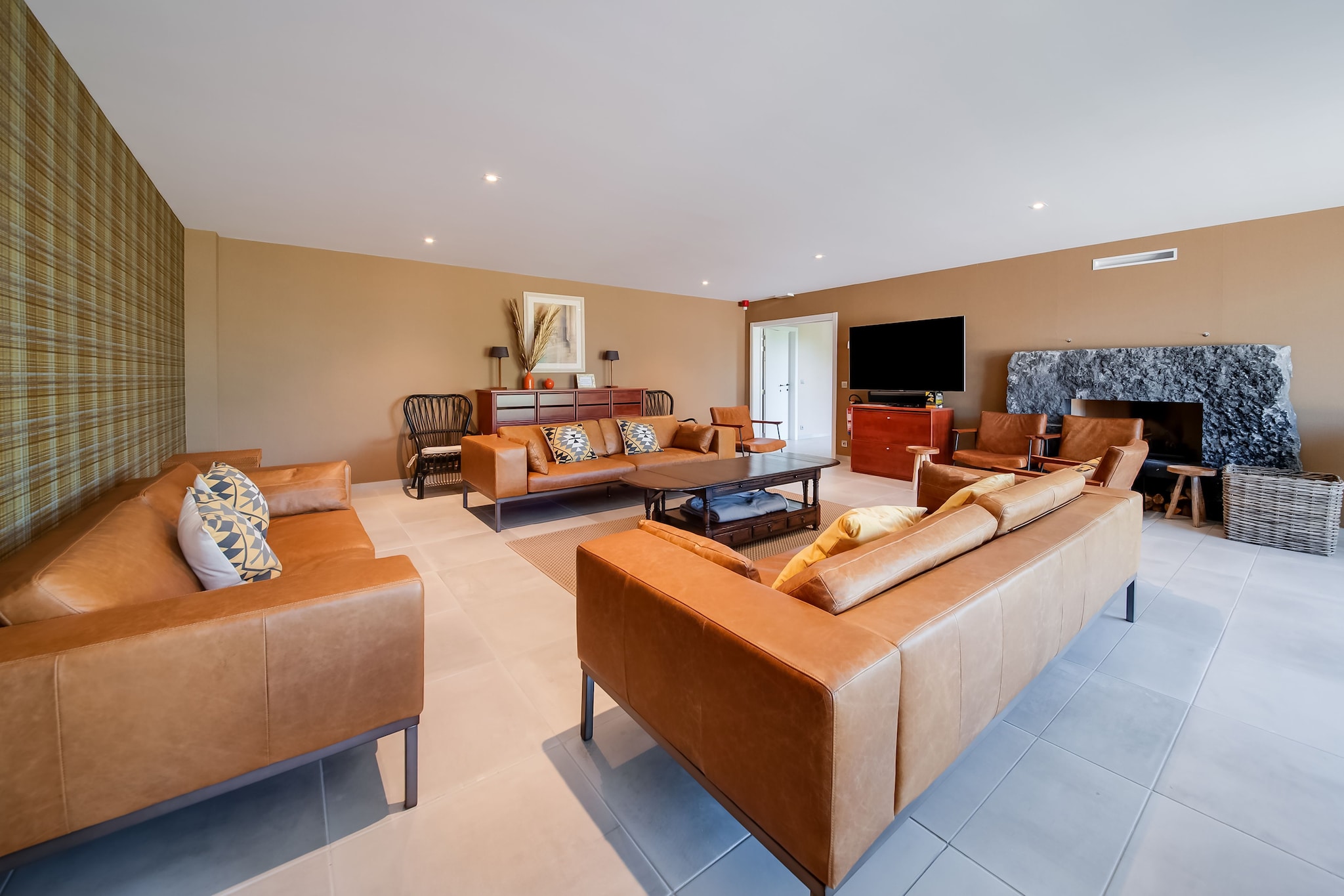 An optional utilities and service fee of EUR 841,27 will be charged before your arrival. Details are given below.<br> This fully renovated rural holiday home offers a private terrace and shares a garden and roof terrace with other guests, making it ideal for family vacations. Located near a forest (500 m), it's perfect for cycling and walking. Skiing is available at La Croix Scaille (10 km), and restaurants are within 7 km. The French border and Ardennes Regional Nature Park are also within an hour's drive. The spacious garden is great for children to play freely. Inside, the cozy living room features an open fireplace, and bedrooms have en-suite bathrooms. The fully equipped kitchen meets all your cooking needs. Relax on the terrace while enjoying peaceful natural views. For larger gatherings, the Romulus and Remus houses can be rented together, accommodating up to 40 guests for weddings, family reunions, or celebrations. A common room connects the two buildings for easy communication. <br><b> Optional Utilities & Service Package </b><br><b> An optional utilities and service package of EUR 841,27 </b> can be selected prior to your arrival. You will receive a separate communication with the payment link should you wish to include it.<br>This package ensures a seamless stay and conveniently covers services such as final cleaning, utility consumption, service support, and protection against minor damages or incidental costs during your stay.<br>Guests who prefer may manage these services independently, provided the property is returned in good order at check-out.