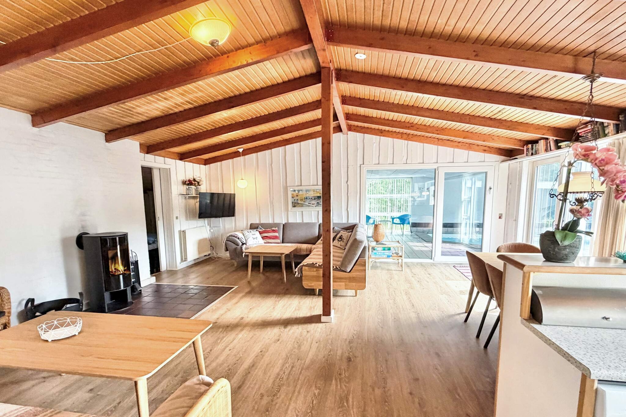 10 person holiday home in Hadsund - Indoor
