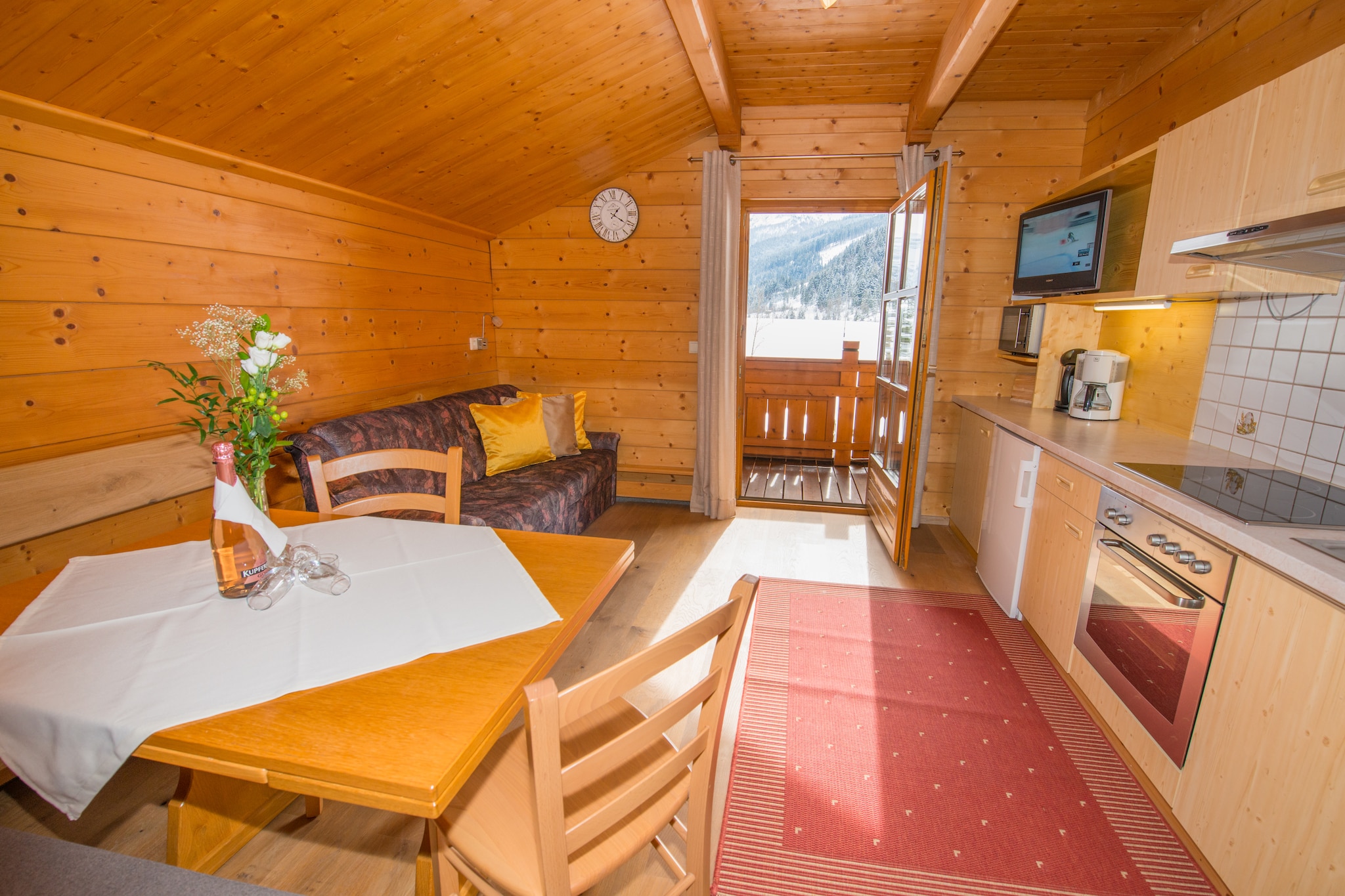 Appartment Holzblockhaus-Keuken