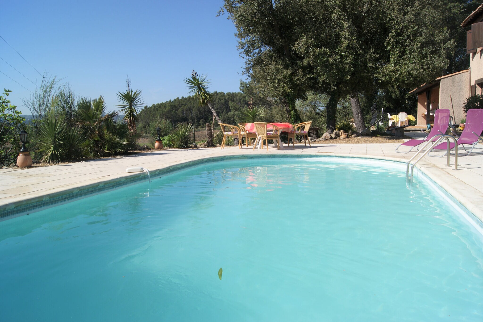 Haus mit Pool und Panoramablick in Saint-Antonin-du-Var