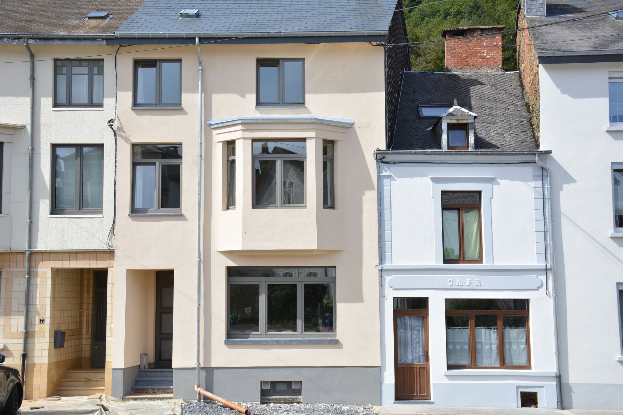 Child-friendly Holiday Home in Bouillon near River