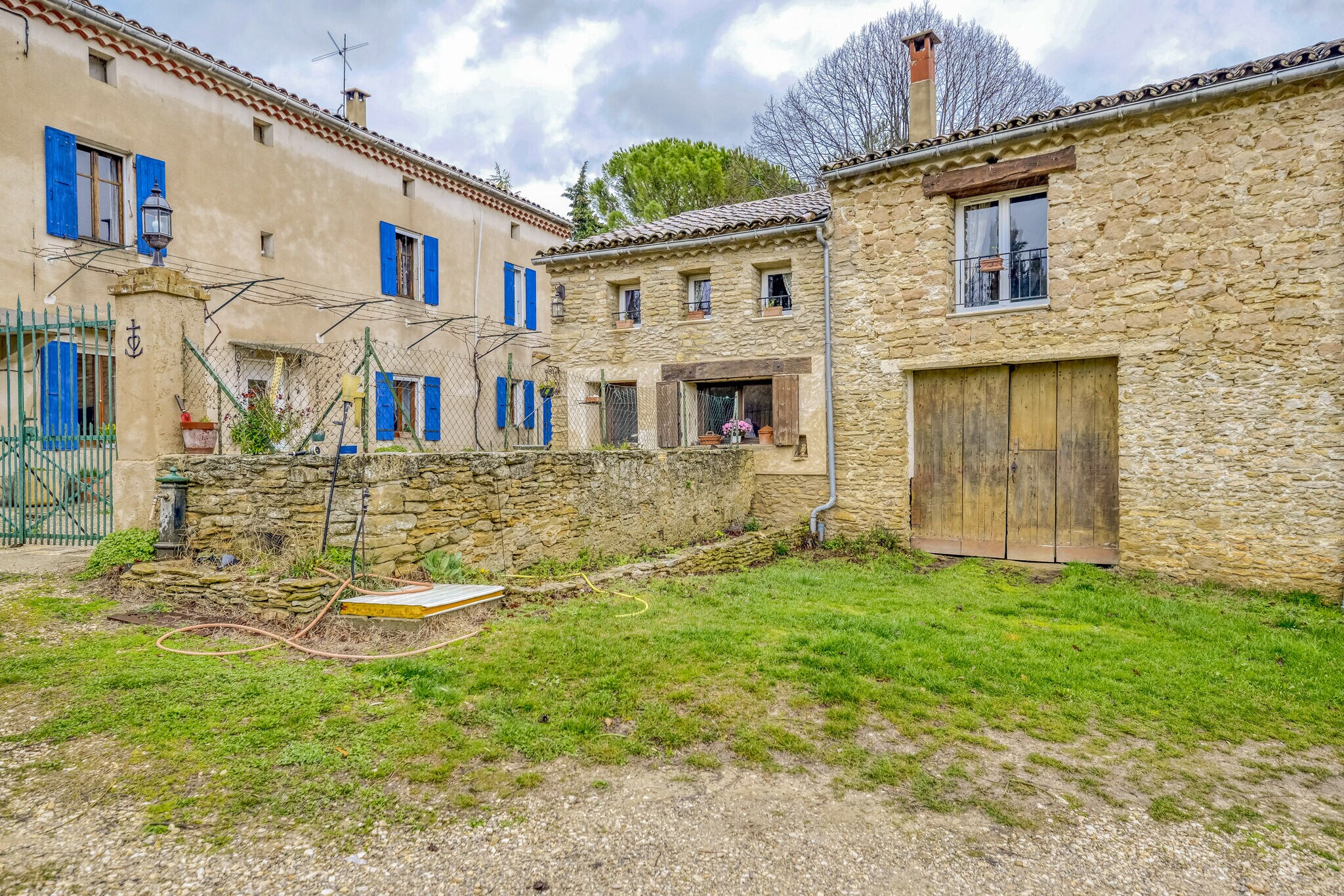 Graceful Cottage in Malaucène with Private Swimming Pool