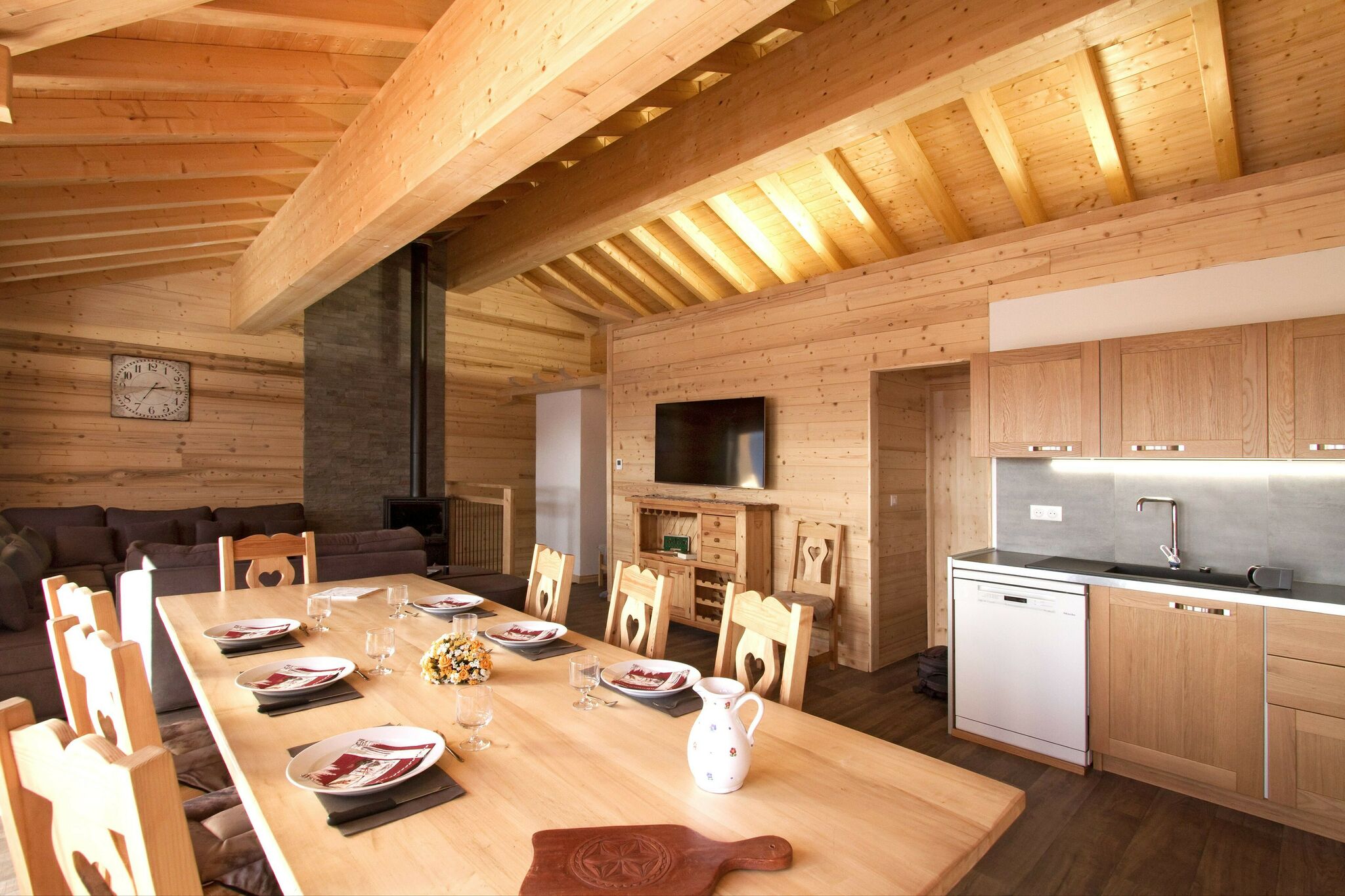 Stylish chalet on the slopes in elevated Les Menuires