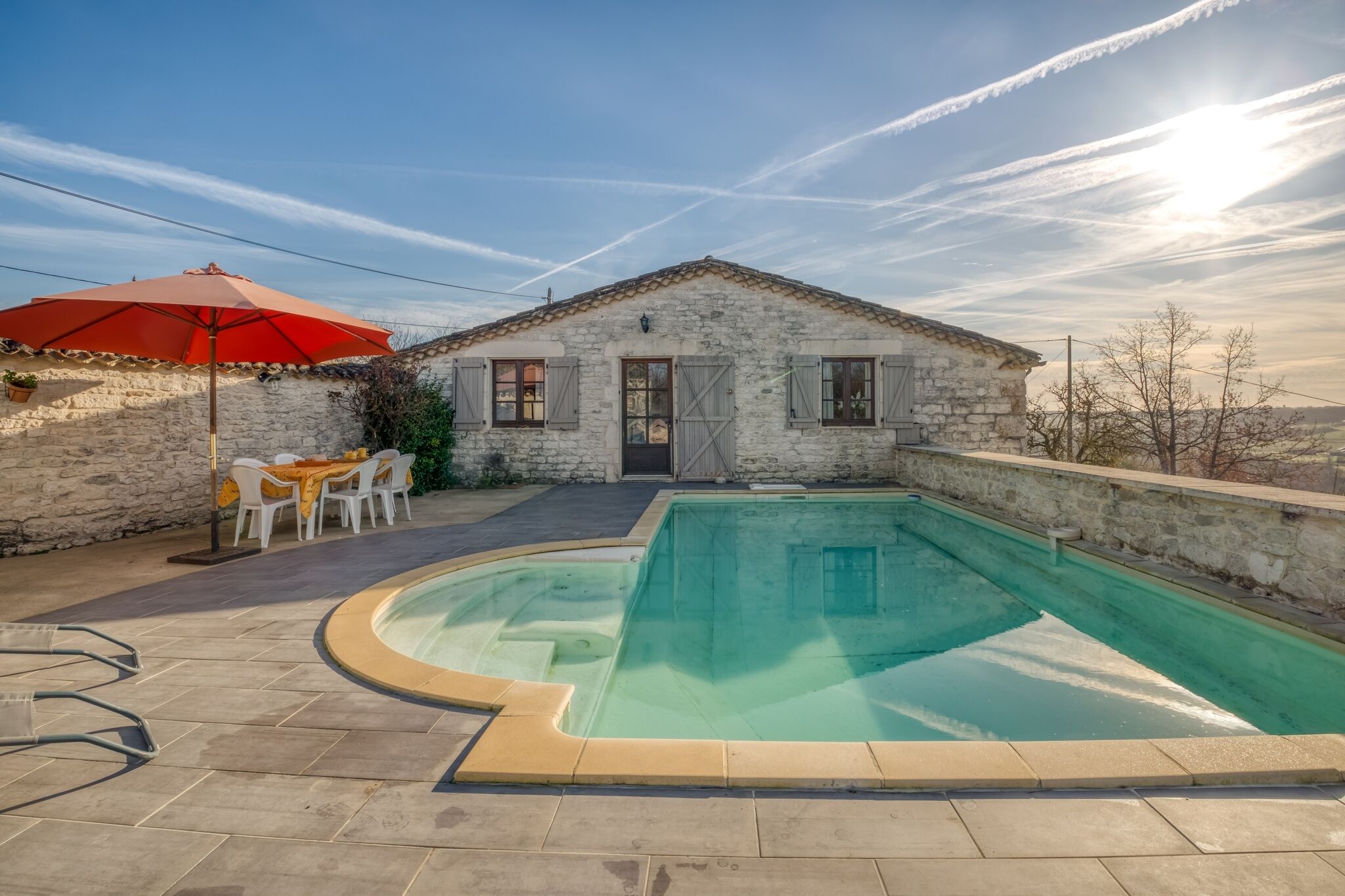 Elegant vakantiehuis in Montpezat-de-Quercy met zwembad