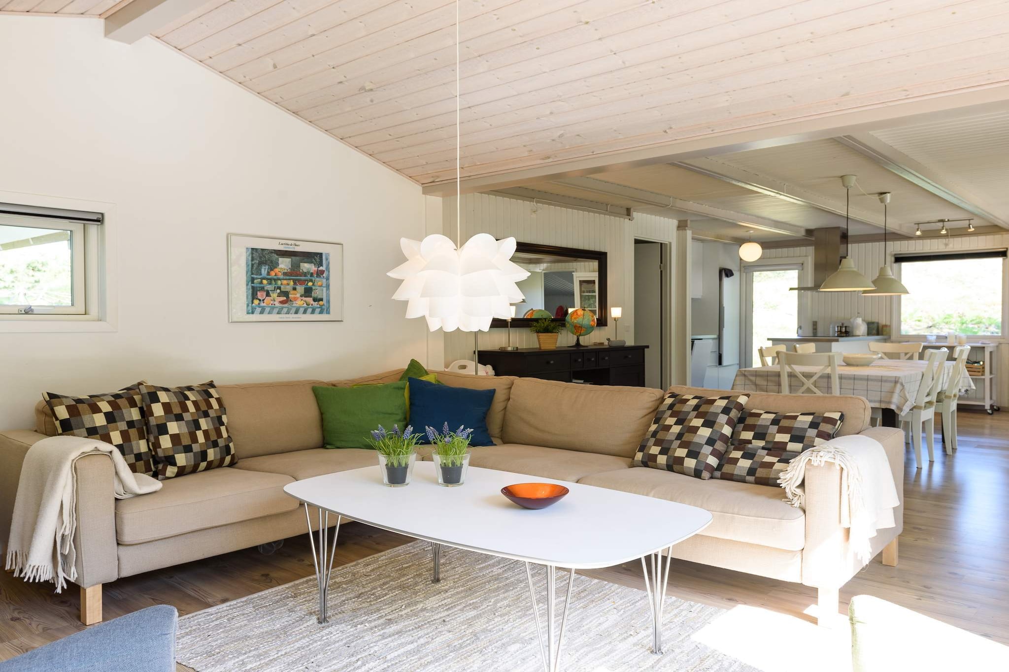 Internet Access DSL, open kitchen(cooker(electric), coffee machine, microwave, dishwasher, fridge, freezer(1-59L)), Living/bed room(cot, high chair), bedroom(double bed), bedroom(2x single bed), bedroom(2x single bed), bathroom(floor heating)(washbasin, shower, toilet), cot, washing machine, heating(electric), terrace, terrace(roofed), garden furniture, BBQ, play equipment, high chair, air to air heatpump