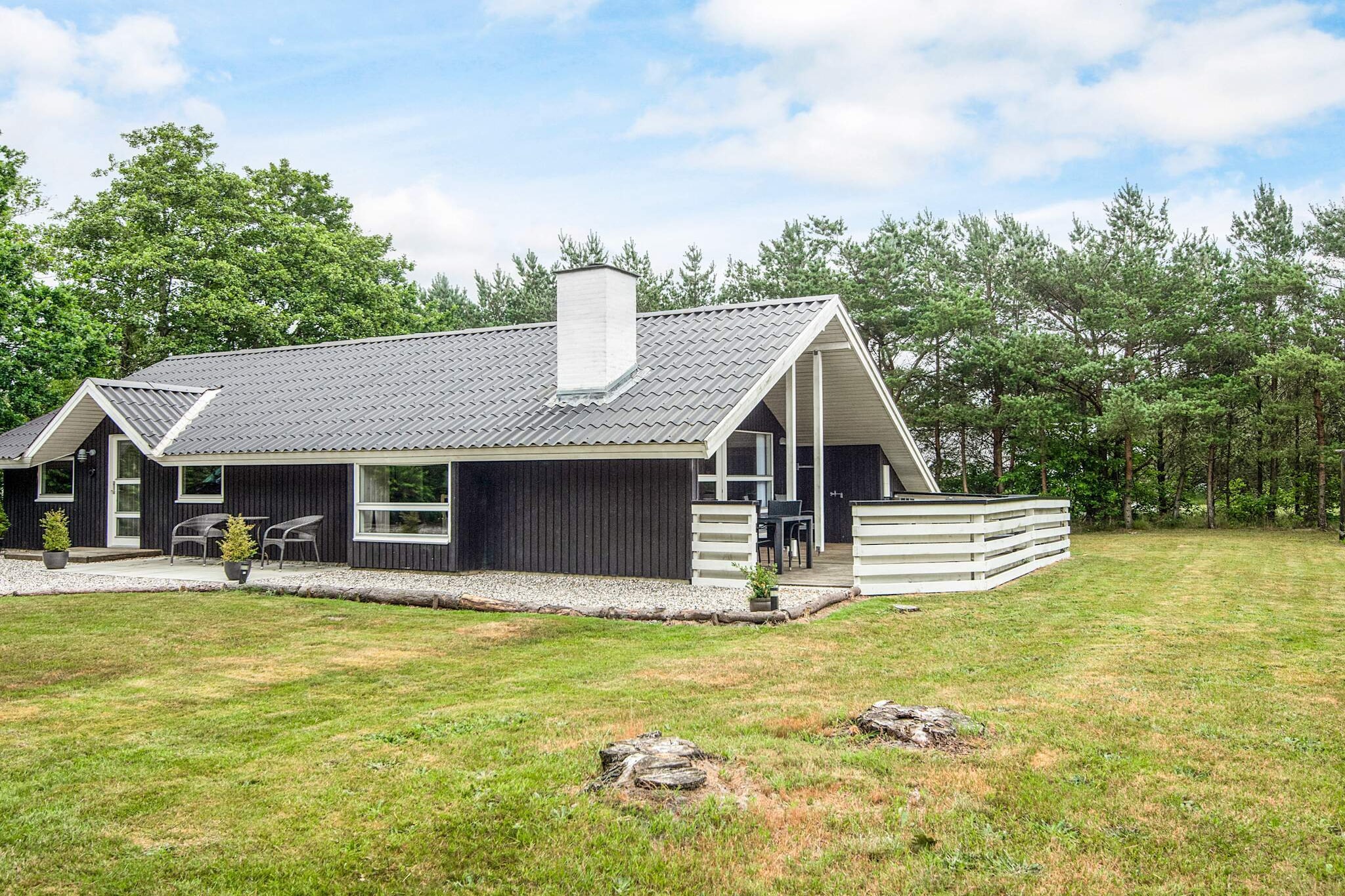 Helle Hutte mit uberdachter Terrasse-By Traum-Aussicht