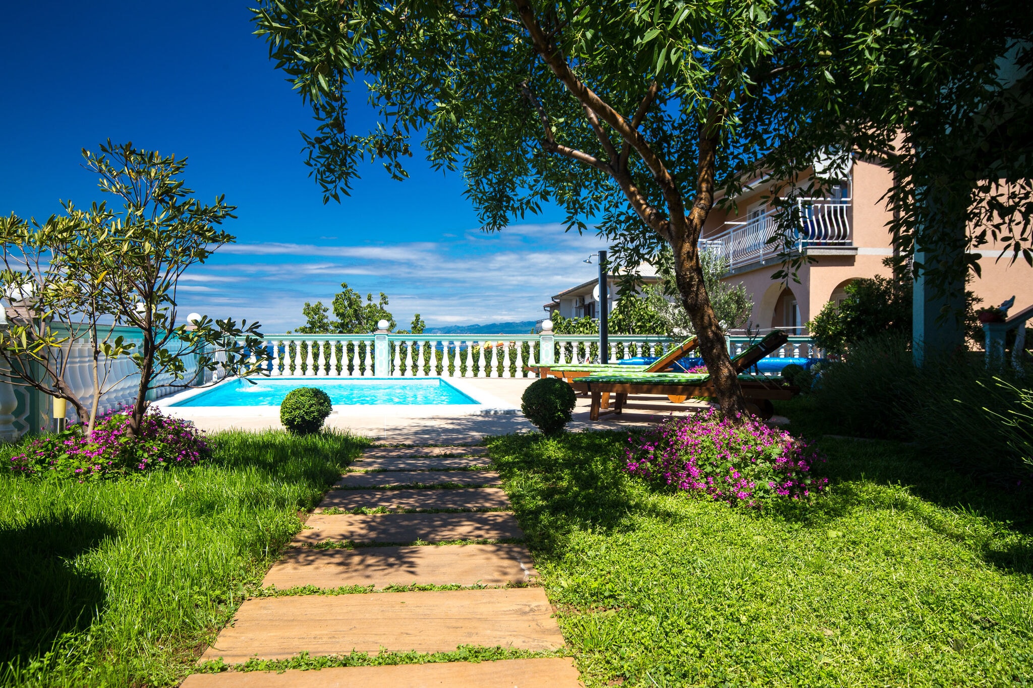Bel appartement à Senj Lika - Karlovac avec piscine privée