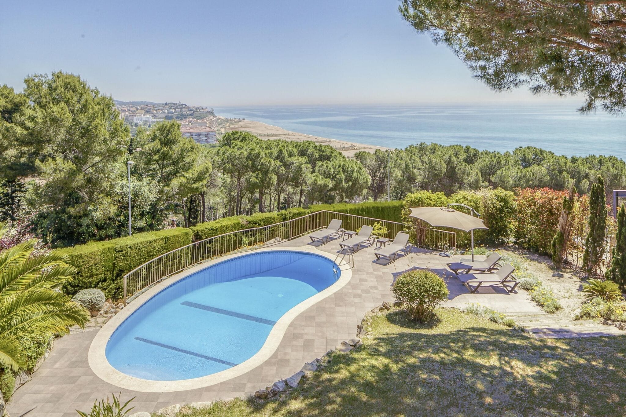 Villa confortable à Arenys de Mar avec piscine