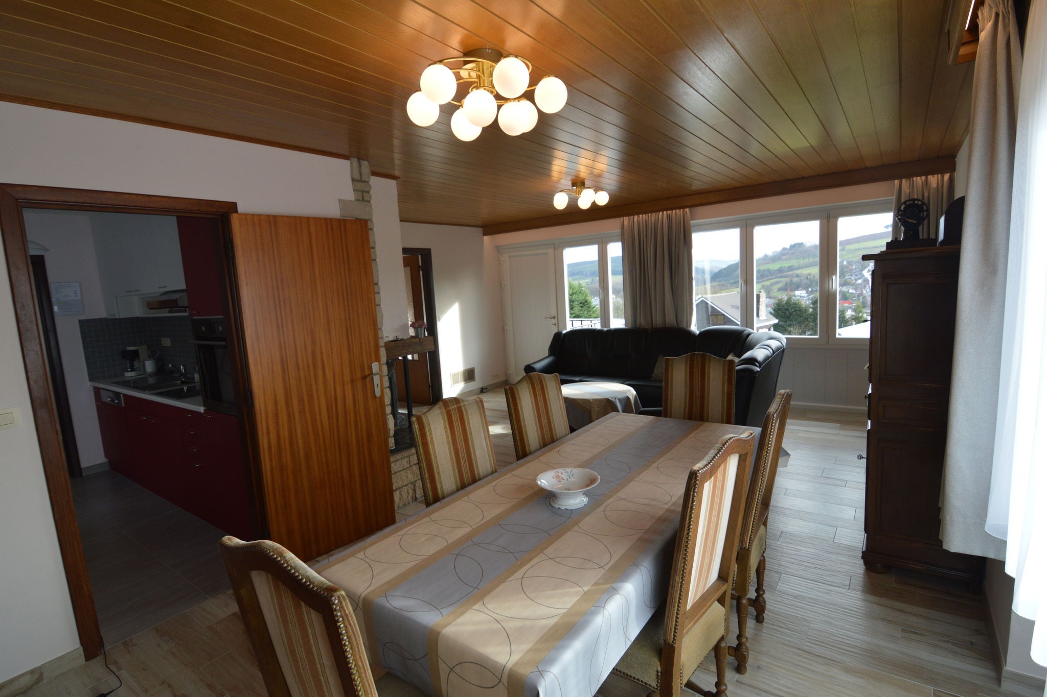 Charmant klein vakantiehuis met een prachtig uitzicht op Stavelot!