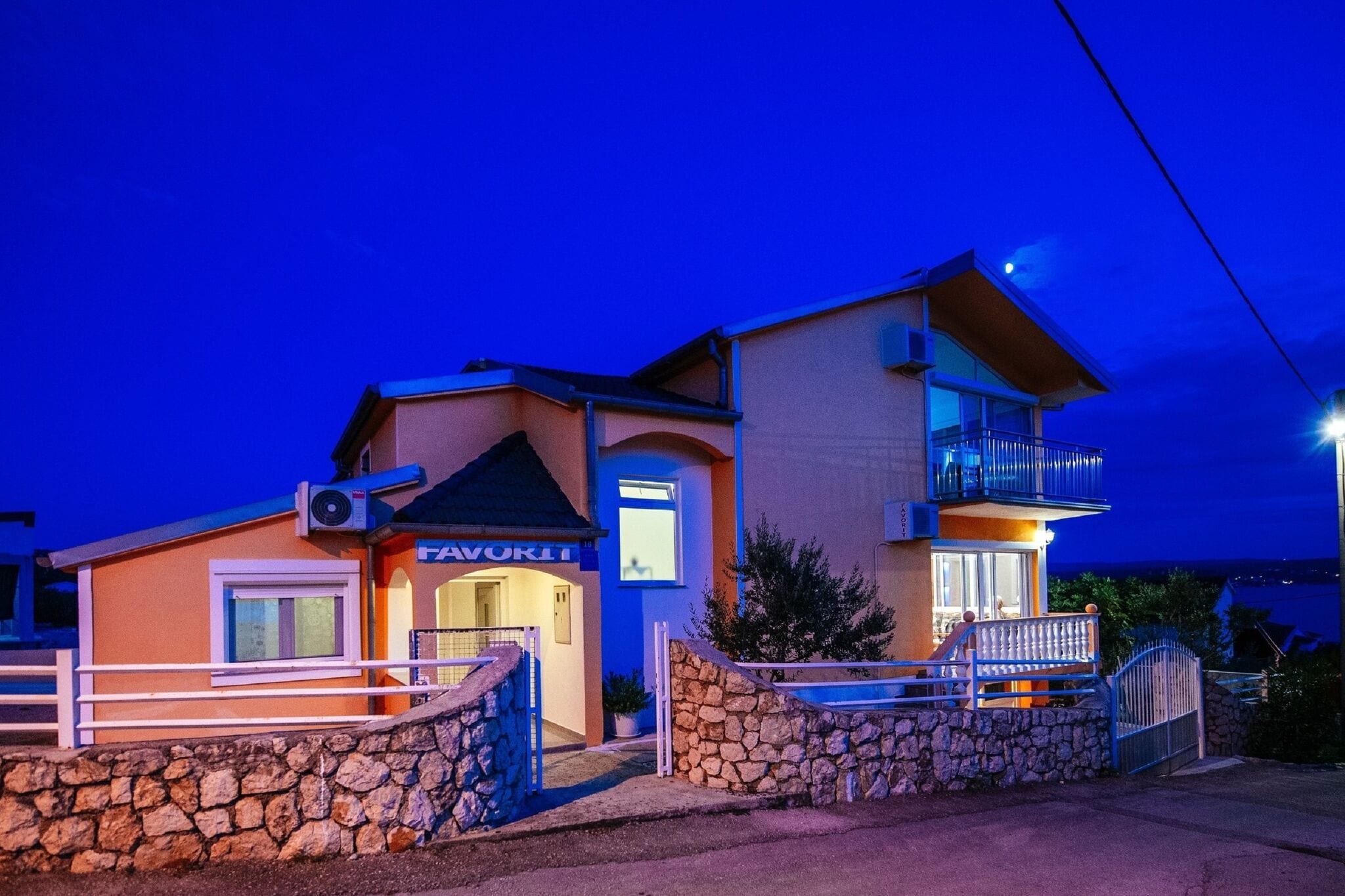Belle maison de vacances à Maslenica près de la plage