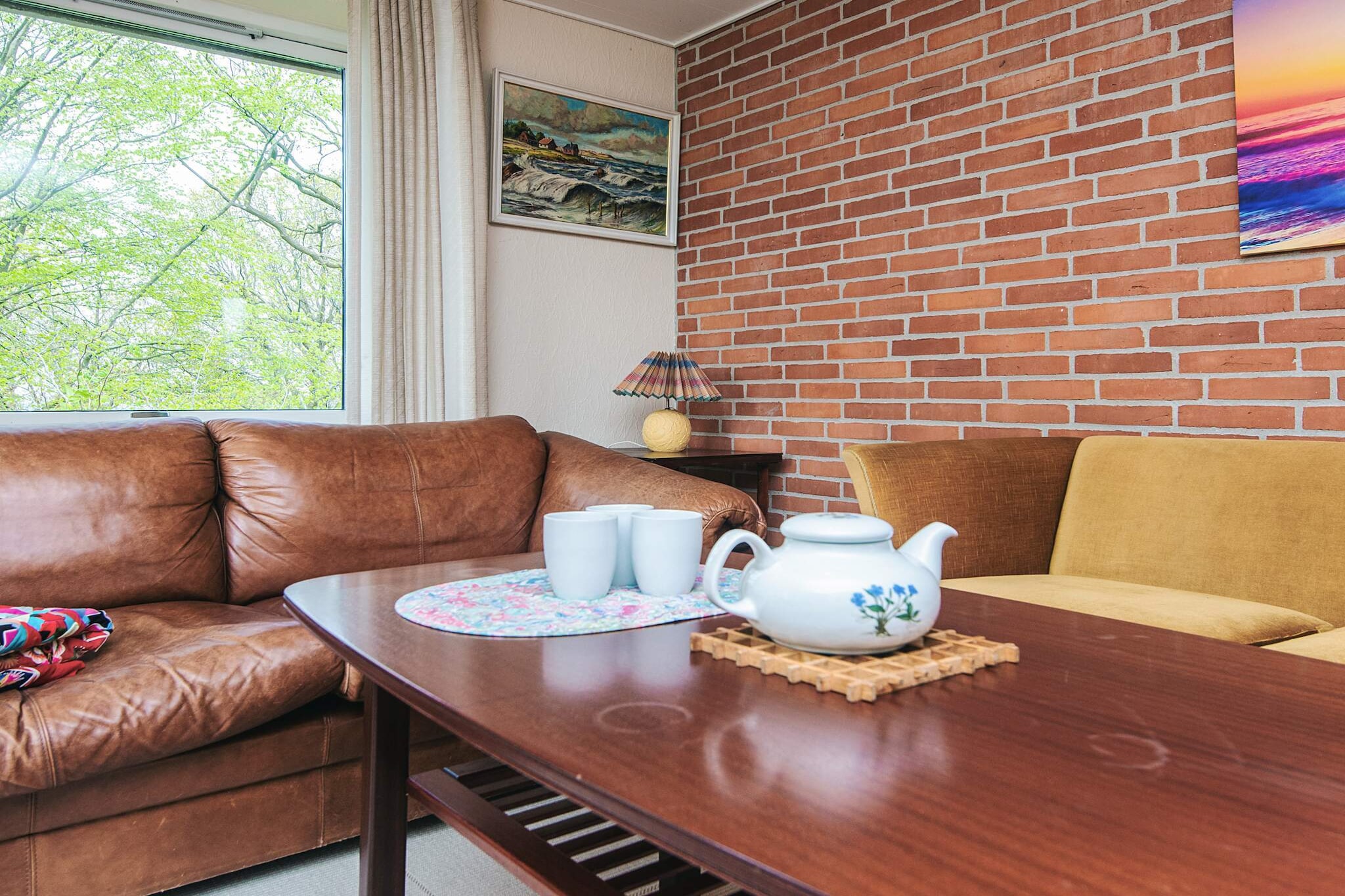 Internet Access DSL, open kitchen(cooker(electric), hood, coffee machine, microwave, fridge-freezer), Living/bed room(TV, radio, high chair), bedroom(double bed), bedroom(double bed), bedroom(2x bunk bed), bathroom(floor heating)(bathtub or shower, washbasin, toilet, washing machine), heating(electric), terrace, BBQ