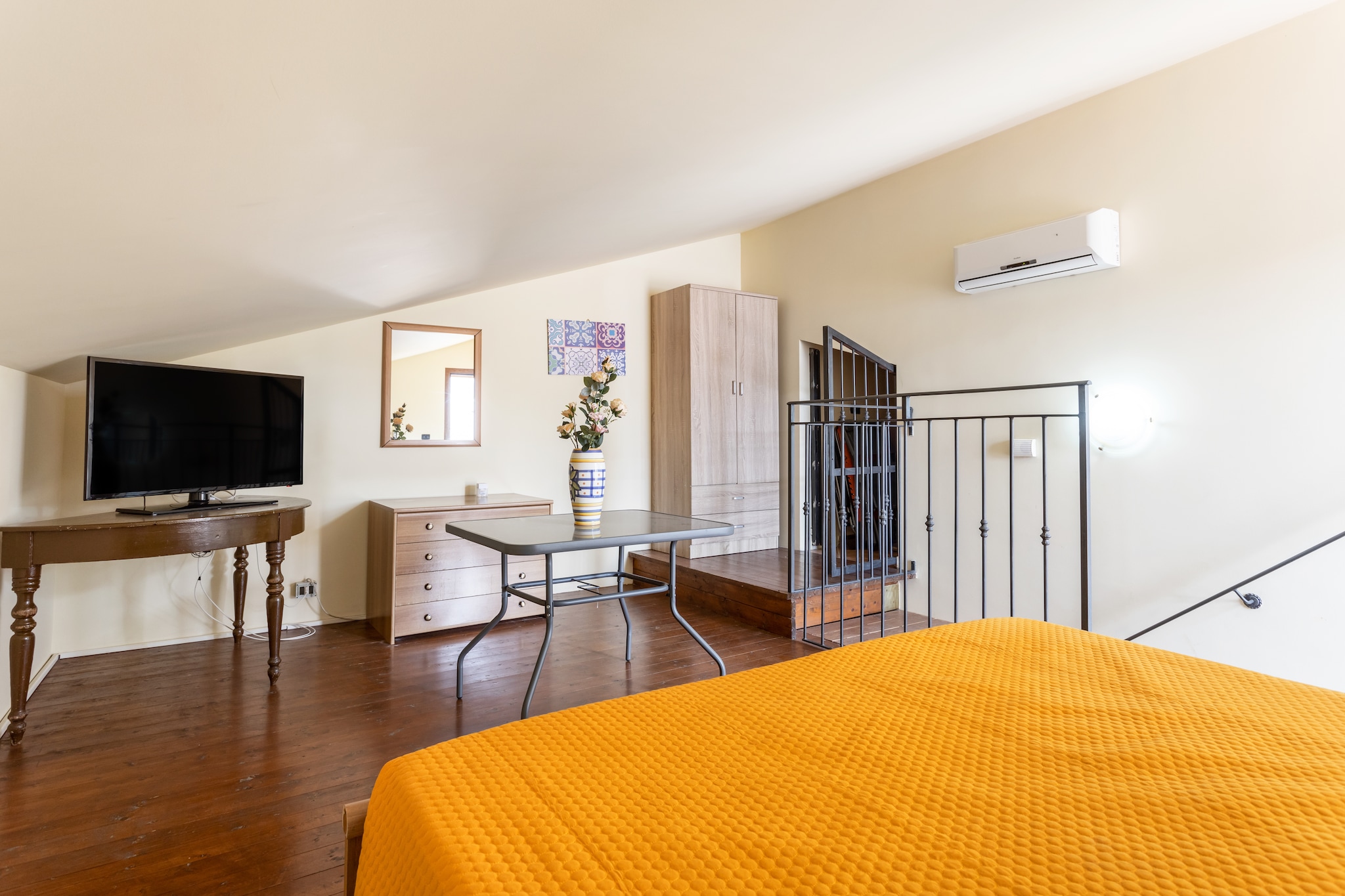 Bed Room