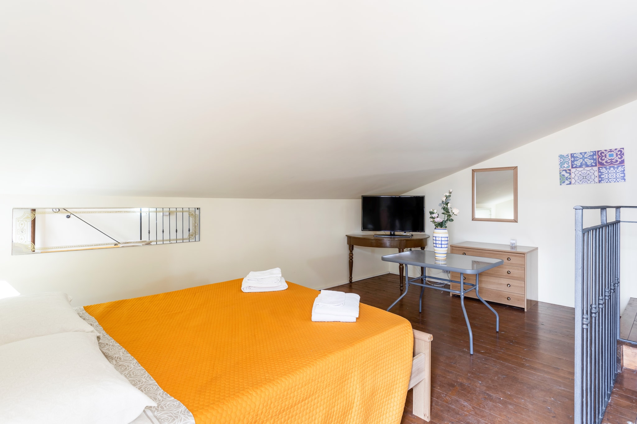 Bed Room
