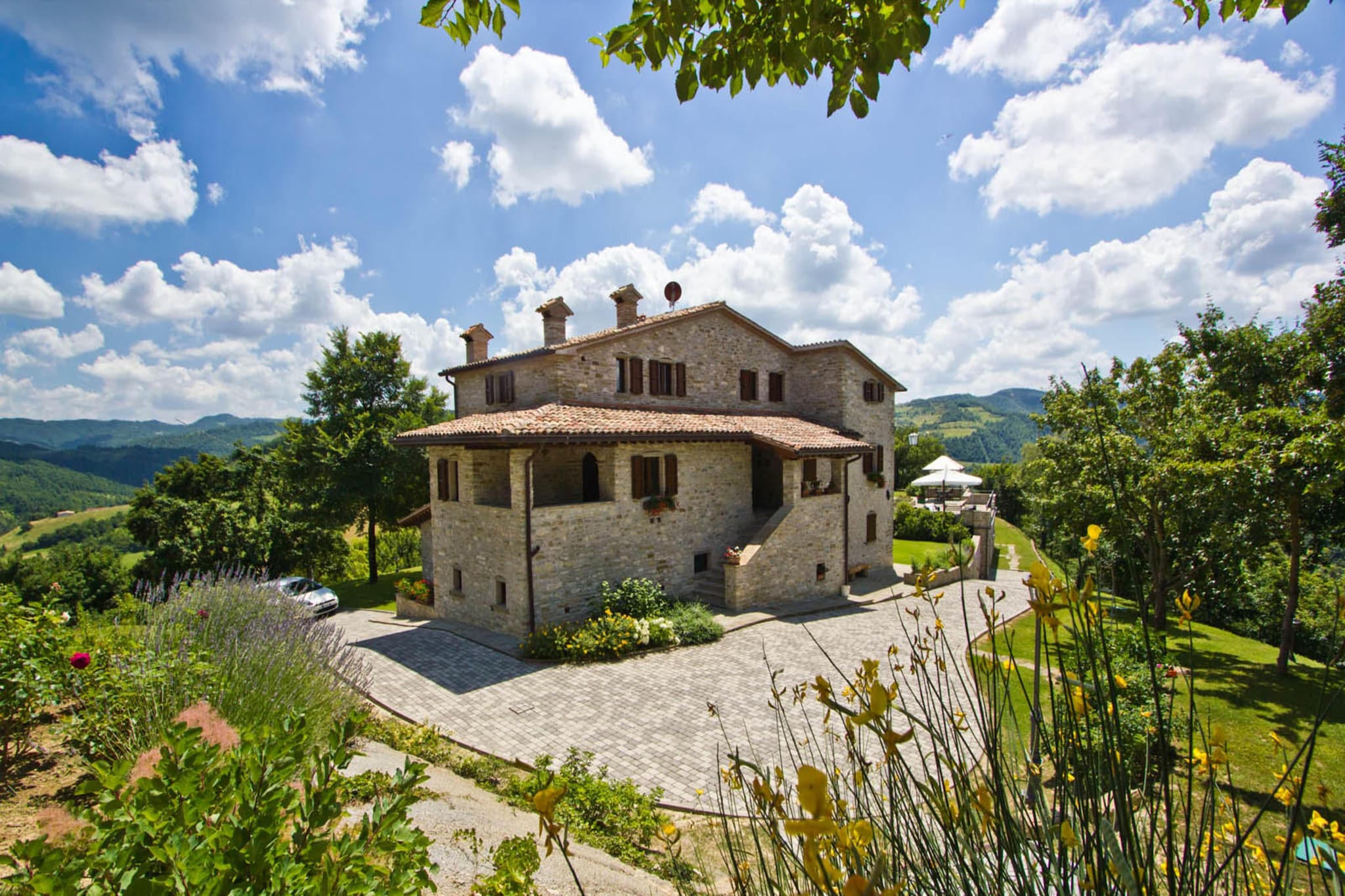 Amazing Villa in Apecchio with Swimming Pool