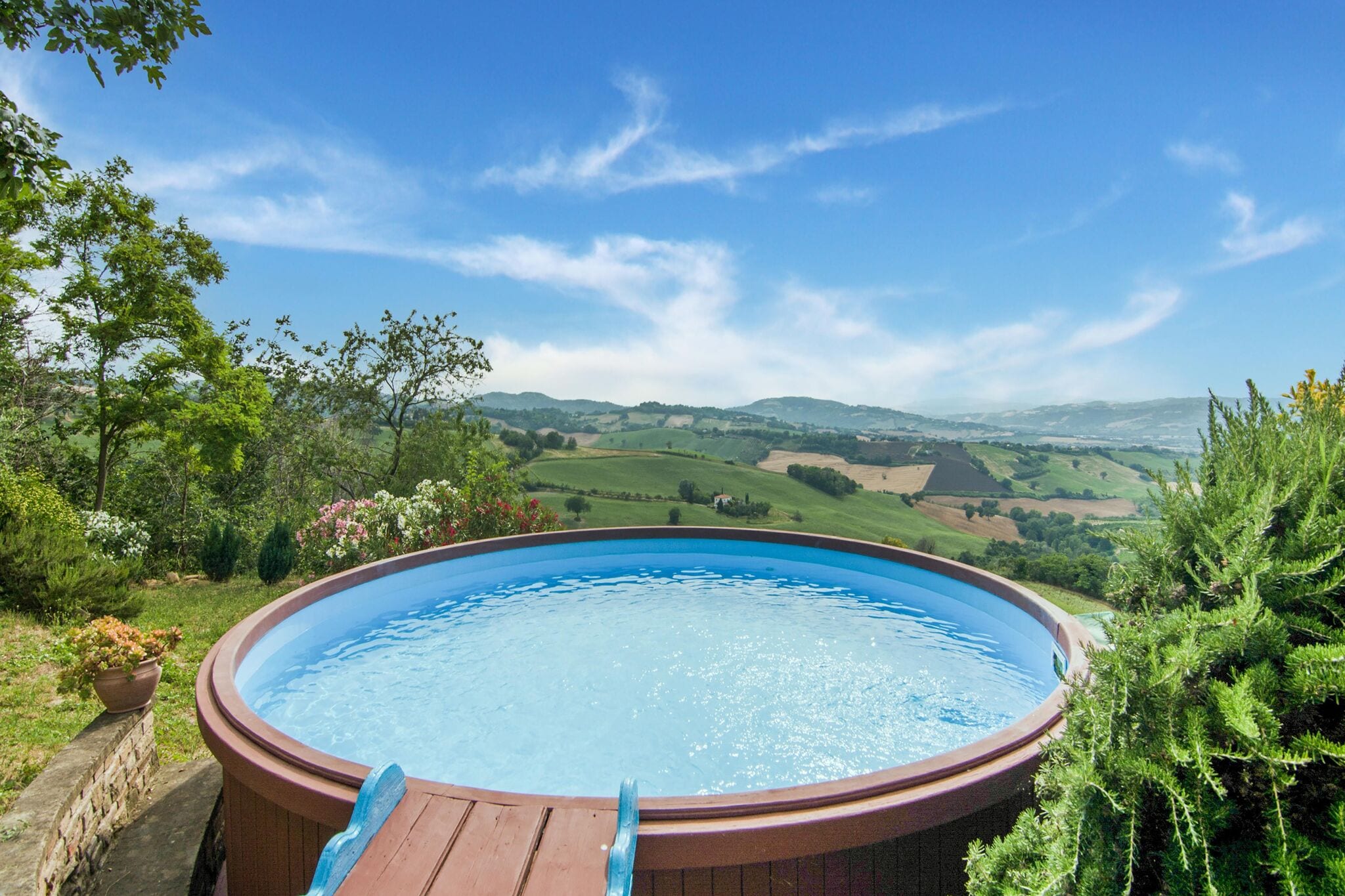 Aangename vakantiewoning in Vallefoglia met een zwembad