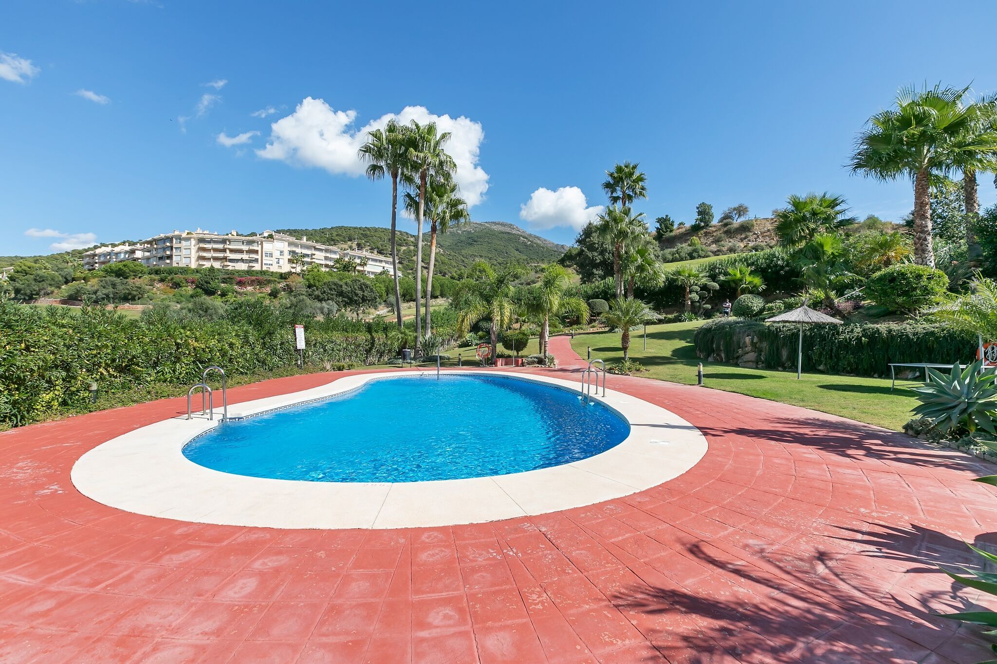 Moderne Villa in Alhaurín el Grande mit Schwimmbad
