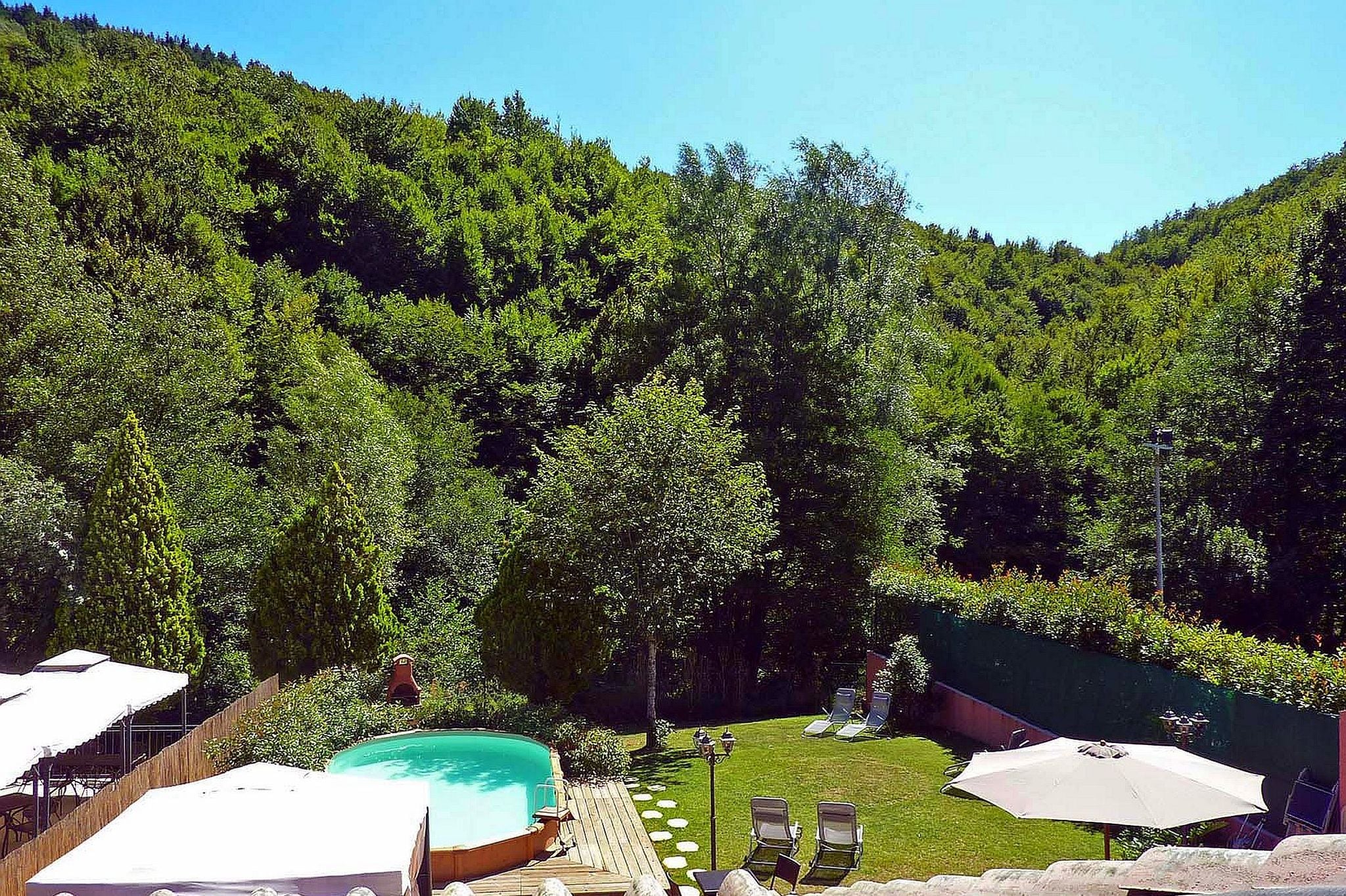 Exquisite Holiday Home in Pistoia with Swimming Pool