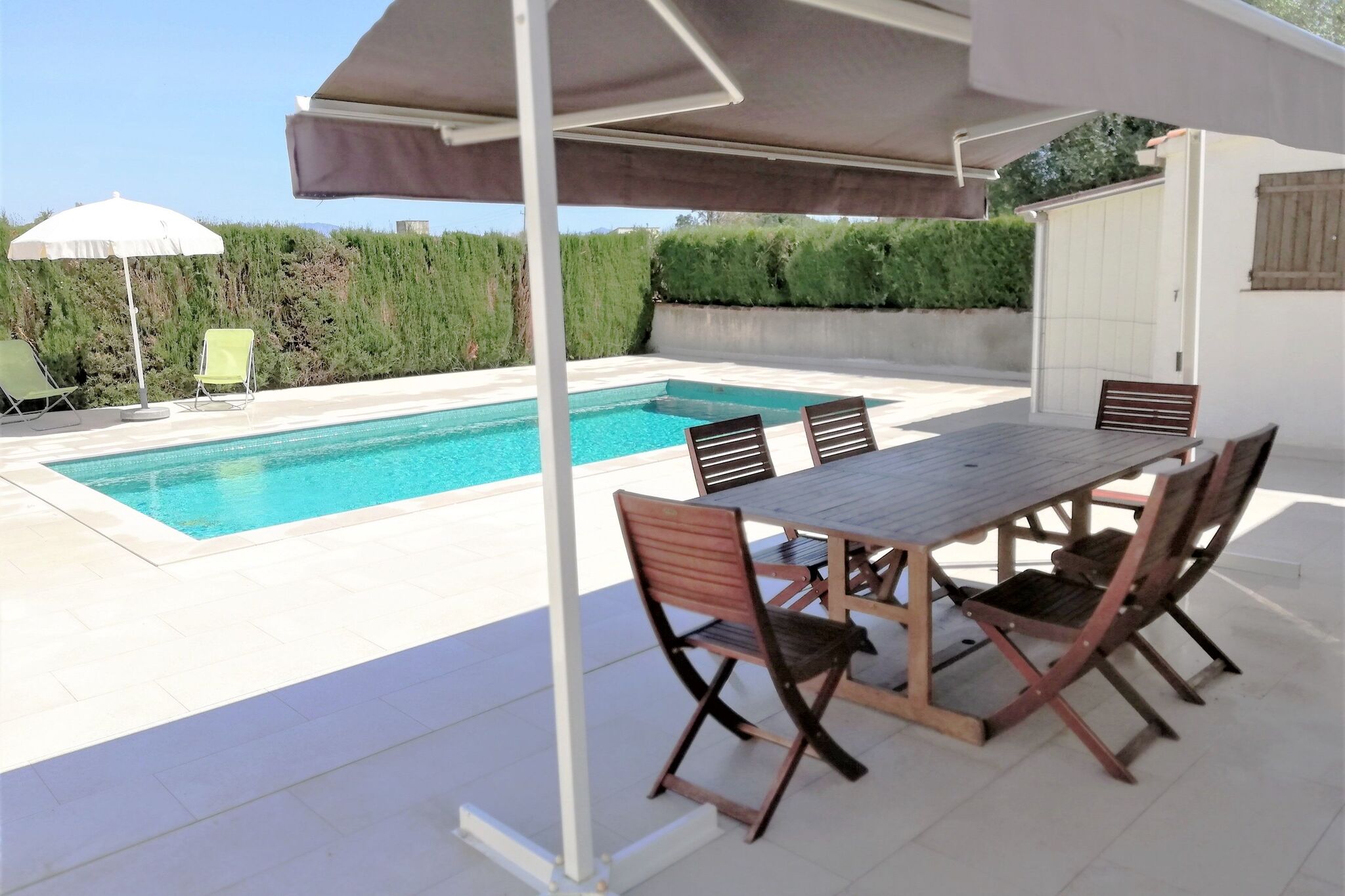 Ruhiges Ferienhaus in Sant Pere Pescador mit Swimmingpool