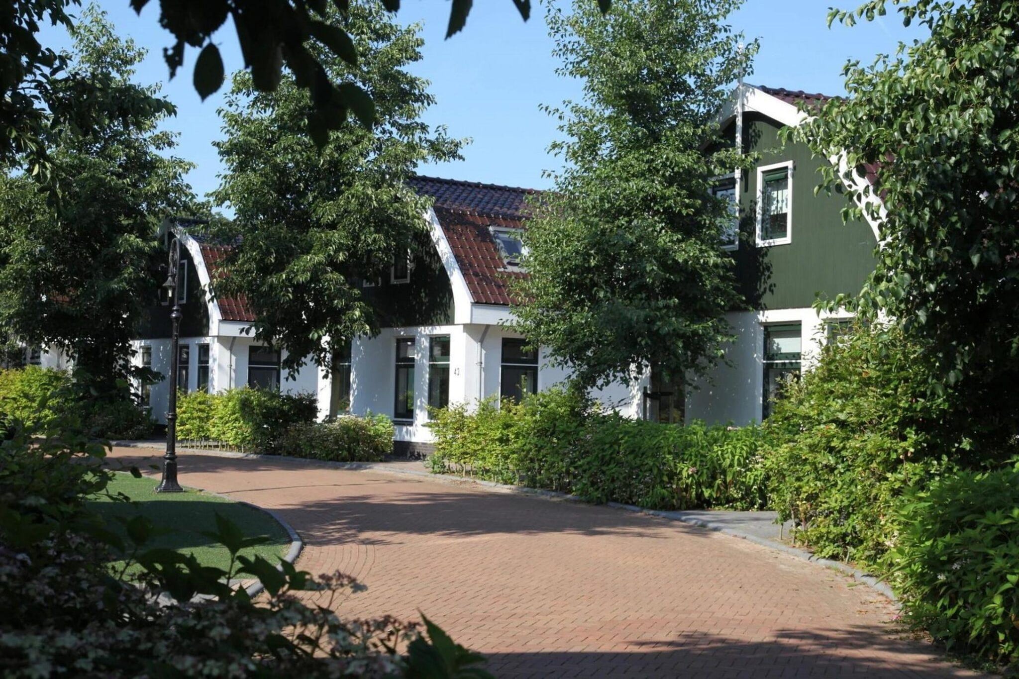 Koningshoeve 4 people with 2 bedrooms - Exterior in summer
