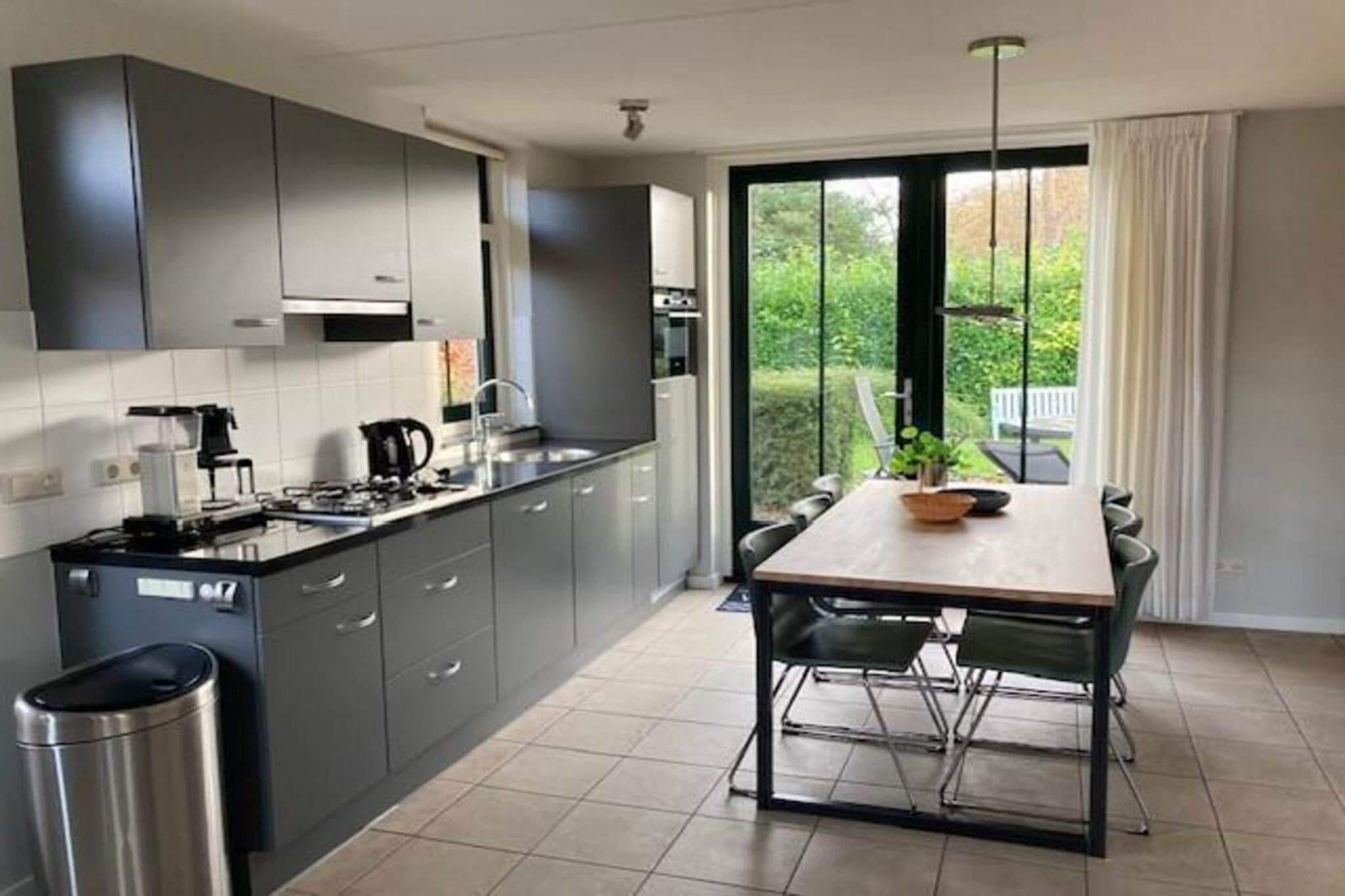 Restyled Koningshoeve 6 people - Kitchen