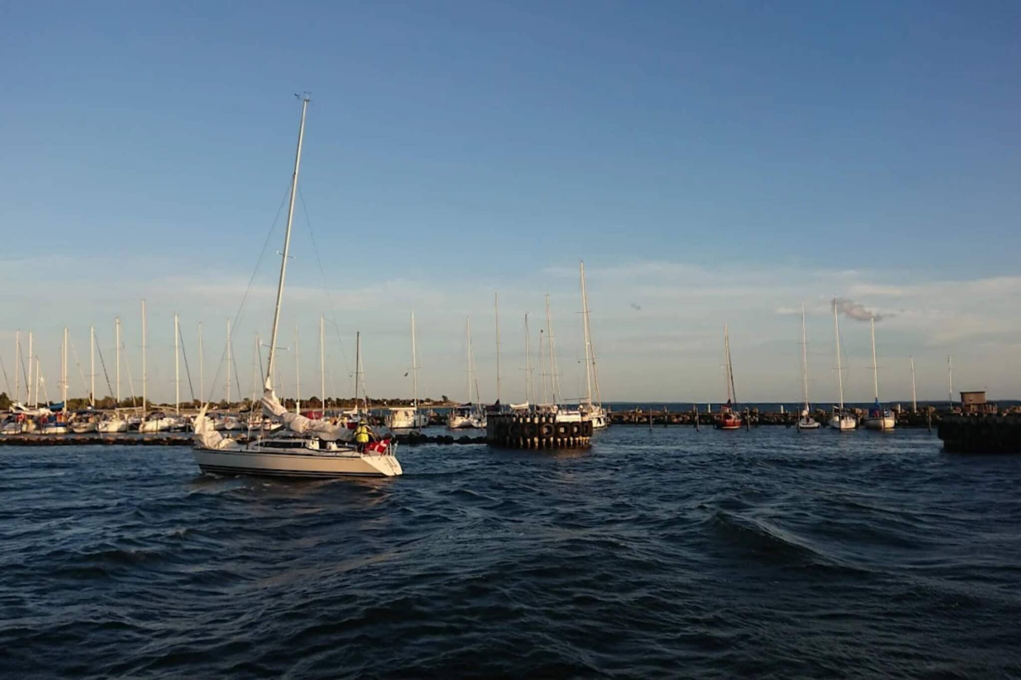 3 rooms app.,2stories,bay view,PLUS-Water view