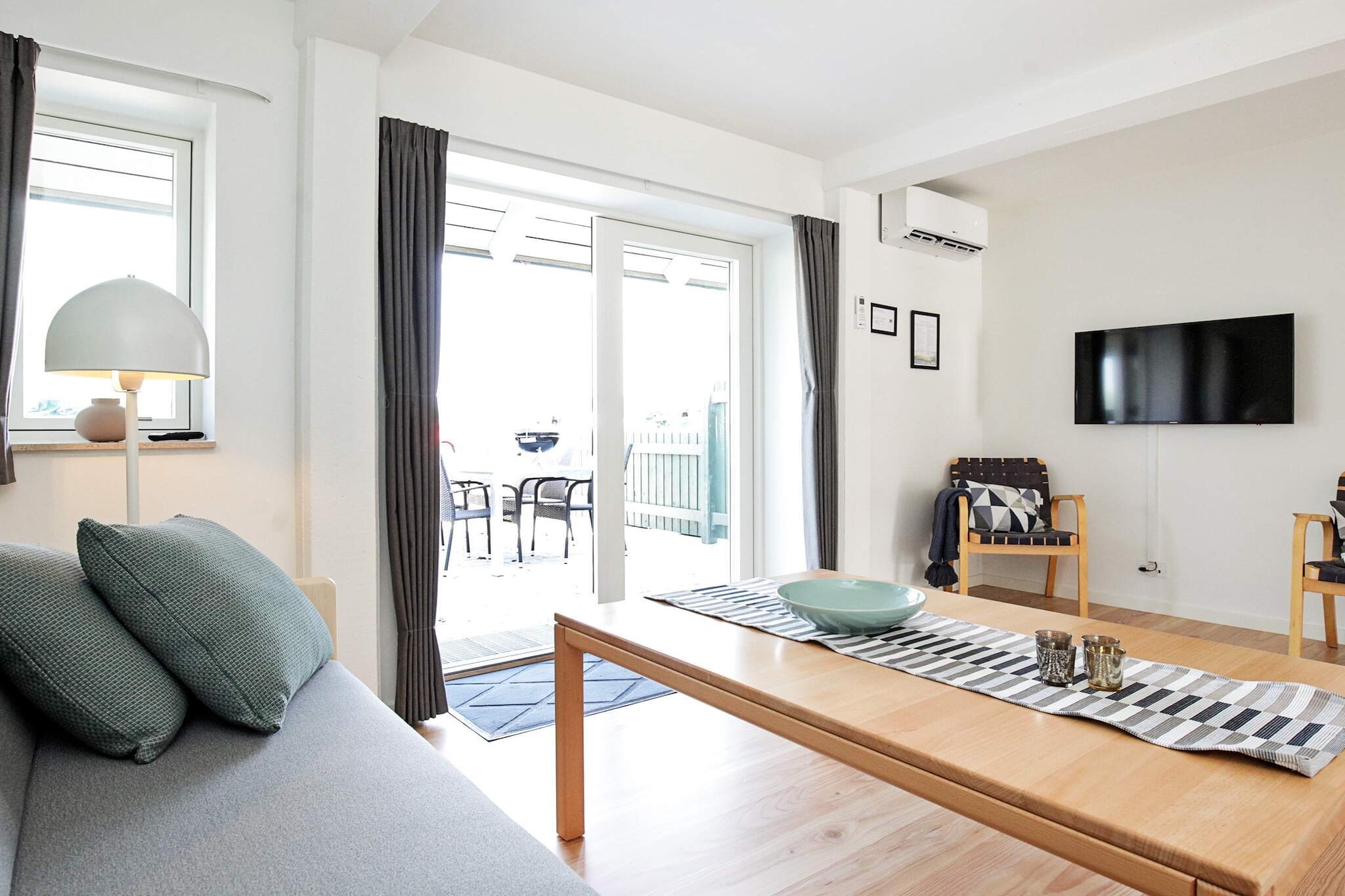 3 rooms app.,2stories,bay view,PLUS - Indoor