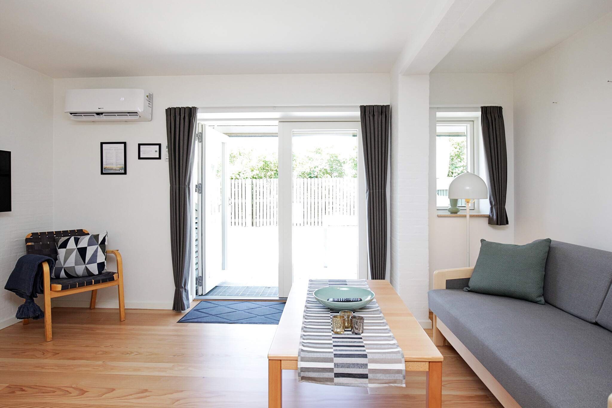 3 rooms app.,2stories,bay view,PLUS - Indoor