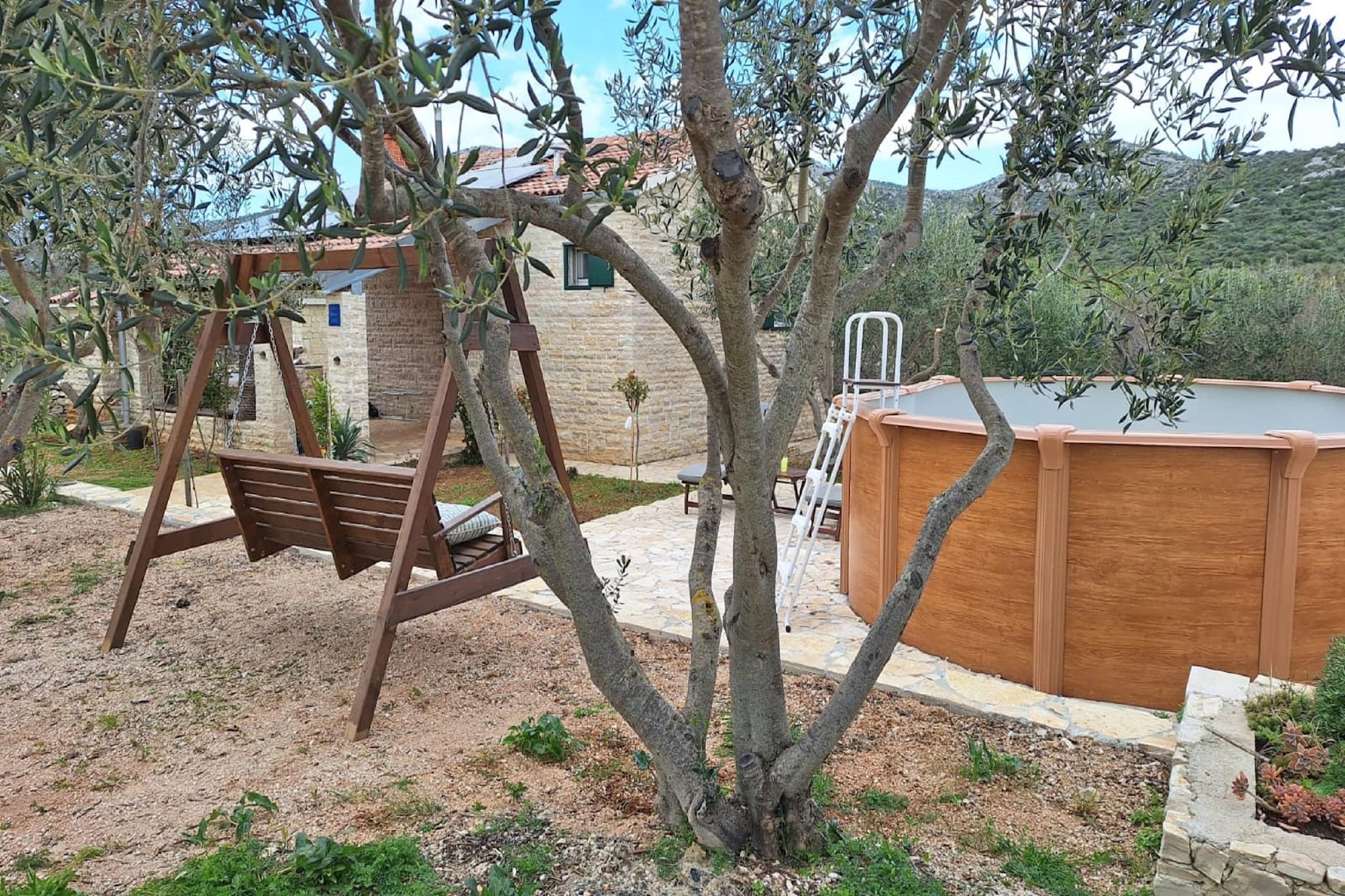 poolofhouse