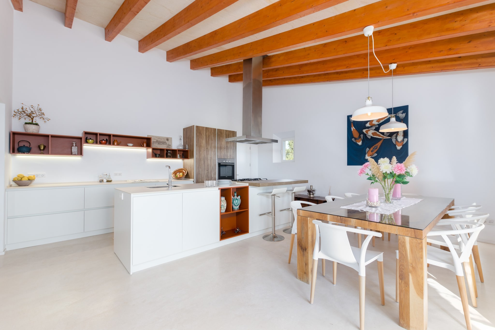 As its name suggests, this amazing villa is a true paradise. In front of a beautiful stone construction, it is situated the protagonist, a magnificent private chlorine pool, 9 x 4.5 m and 1.5 deep, whose crystalline waters invite to swim while contemplating the incomparable views of the countryside and the mountains. Around it, you have 4 sun loungers, a Balinese bed as well as a large lawn area to sunbathe. Then, you can complete the morning or day with a delicious barbecue outdoor, under the cane-covered terrace or under the porch.

Upon entering you will be greeted by a spacious living room equipped with satellite TV from where you can access the modern kitchen-dining room with a gas hob and all the necessary utensils to cook comfortably. There is a washing machine, tumble dryer, iron and ironing board. For relaxation you will find three bedrooms each with air-conditioning. Two bedrooms have double beds and the third has two single beds. One of the bedrooms with a double bed also has an en suite bathroom with shower. A second bathroom with shower serves the house. Finally, up the stairs from the living room you can access an open loft where there is a fourth bedroom with double bed and en-suite bathroom with bathtub. If you are travelling with your baby we can provide you with a cot and a highchair.

The location is perfect if you like the countryside and the tranquility. The finca belongs to Porto Cristo, located at about 5.5 km, although the nearest town is Son Carrió, at about 3.3 km. In this aforementioned village, you can find some bars and restaurants as well as some grocery store, but we do recommend you going to Porto Cristo for larger purchases.  Its idyllic-waters beach is at only 6.3 km away. Consult the advertiser for possible charges. Pets are not allowed. The holding of events is forbidden. There is exterior parking for 3 cars.  
Distances
Beach: 6.3 km - Porto Cristo
Airport: 63.1 km - Son Sant Joan
Golf course: 21.5 km - Capdepera Golf
Town: 5.5 km - Porto Cristo
Train station: 13.6 km - Manacor
Bus stop: 13.6 km - Manacor
Ferry: 67.3 km - Puerto de Palma
Hospital: 12.5 km - Hospital de Manacor
Tourist license: ETV/12486Single Rental Registry: ESFCTU0000070230005991000000000000000000000ETV/124865