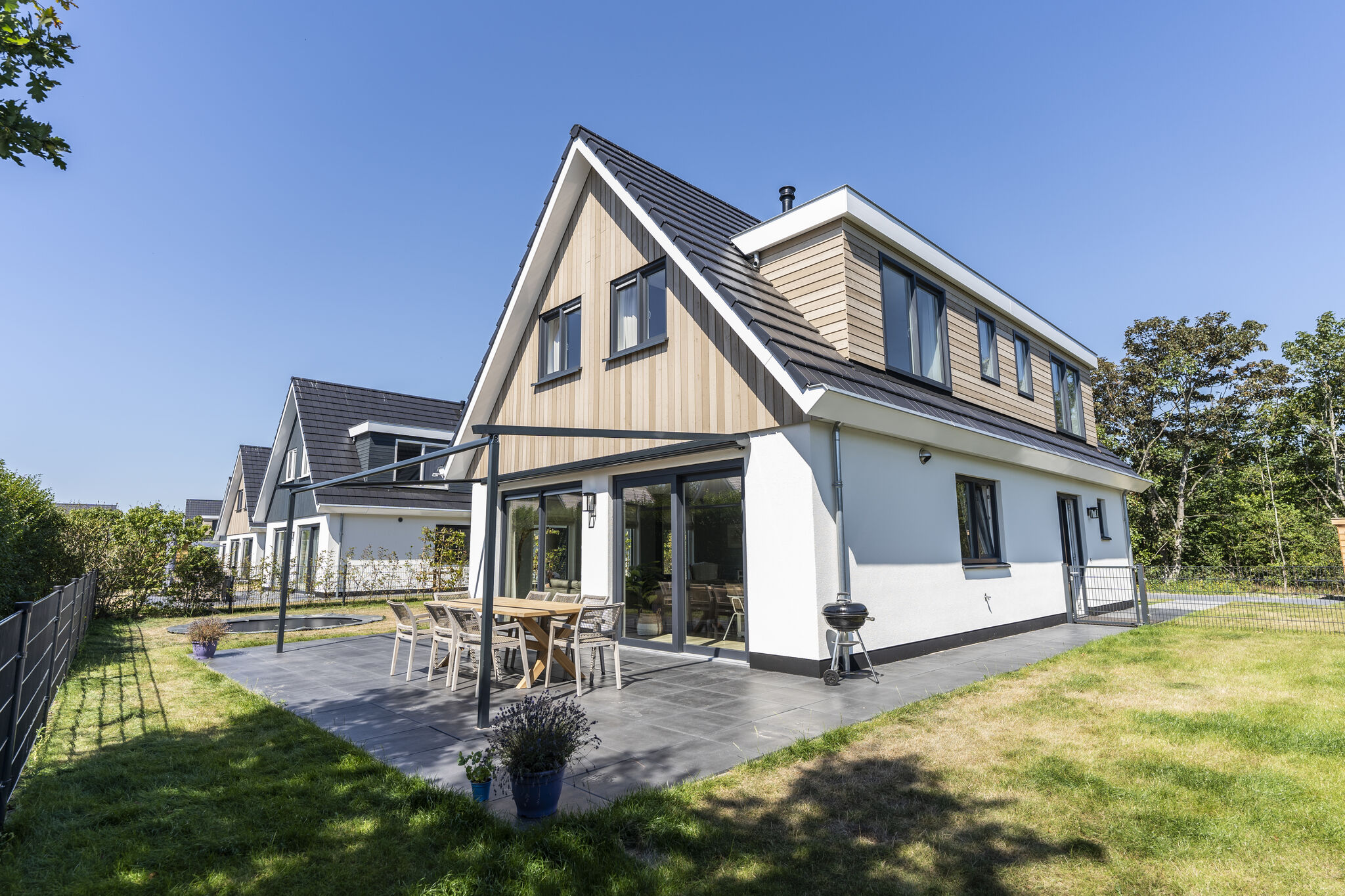 Beautiful Villa in De Koog Texe with Fenced Garden