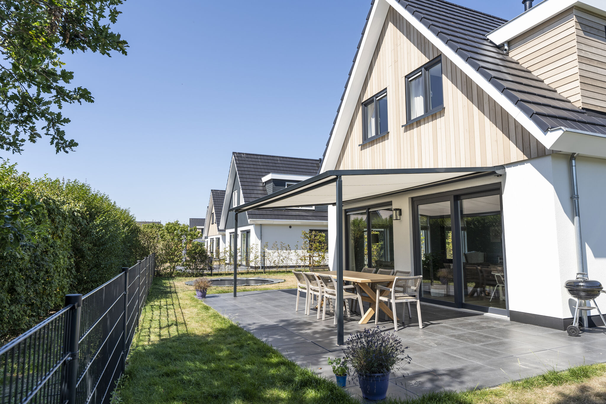 Beautiful Villa in De Koog Texe with Fenced Garden