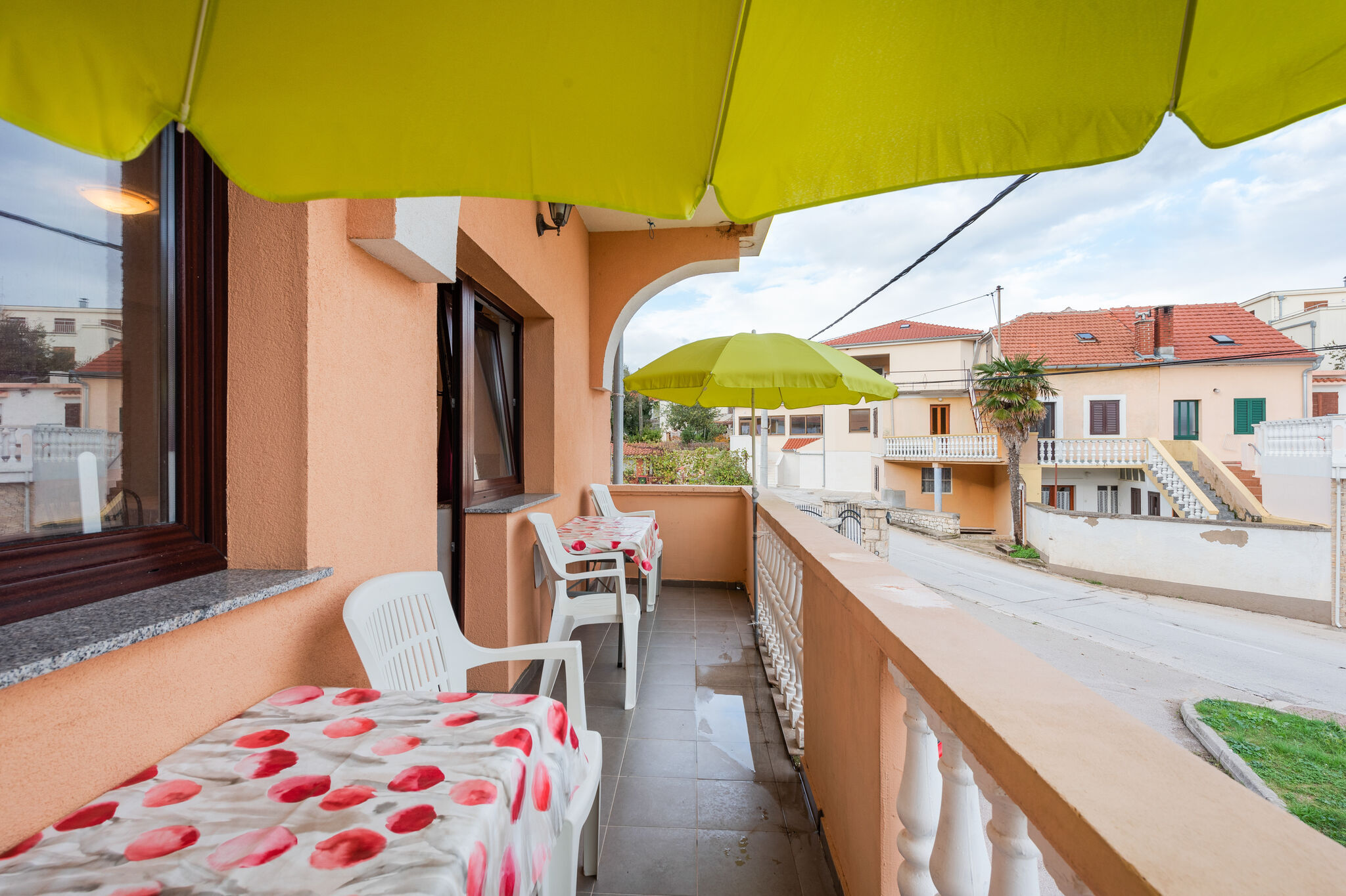Maison de vacances agréable à Posedarje avec balcon