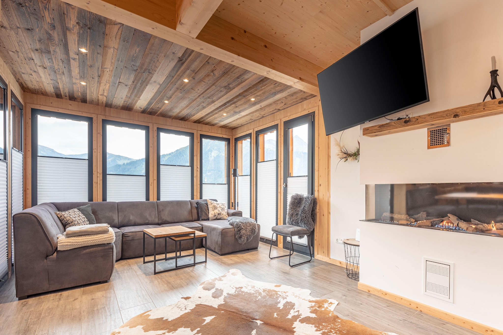 Experience unparalleled comfort and luxury in this Premium Chalet, offering 140 mÂ² of refined living space for up to 8 guests. Located in the village center of Hohentauern, this chalet is perfectly positioned to provide both relaxation and adventure in every season. The chalet boasts four spacious bedrooms, each fitted with comfortable double beds. One of the bedrooms features a bunk bed, ideal for children (note: this room has a sloping roof). Three modern bathrooms, including one with a shower and two additional bathrooms with showers, ensure ample facilities for all guests, and hairdryers are provided for your convenience. Your furry friends are welcome upon request and for a fee, making this chalet a great choice for pet owners. 

With parking available and easy access to the slopes just a few meters away, this chalet is ideally located for winter sports enthusiasts and summer adventurers alike. Enjoy the best of Styria with its stunning landscapes and more than 200 sunny days per year, ensuring an exceptional holiday experience all year round. 

Unwind and rejuvenate in the private sauna or enjoy a soothing soak in the outdoor jacuzzi. The chalet also offers a furnished terrace and balcony, perfect for enjoying the breathtaking alpine views and fresh mountain air. The open kitchen is designed for both functionality and style, fully equipped with a ceramic hob, oven, dishwasher, and fridge with freezer compartment. Additional amenities include a toaster, kettle, and coffee machine, along with all necessary cutlery and cookware to make meal preparation a breeze. 

A small starter set, including dishwasher tabs, dishwashing liquid, a sponge, garbage bags, and cleaning supplies, will be available upon your arrival. Free Wi-Fi and satellite TV are included for your entertainment and connectivity. 

