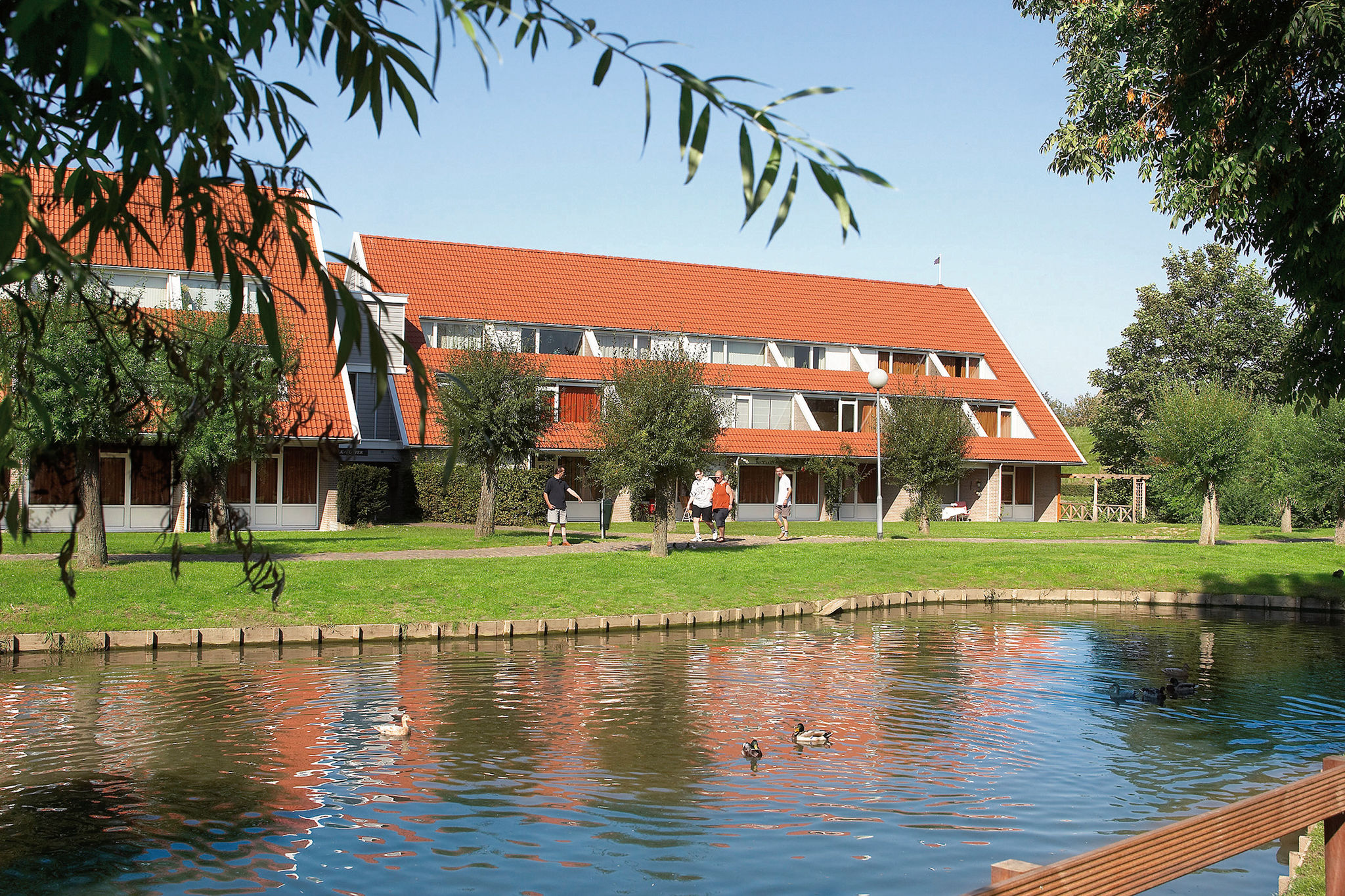 Appartement rénové adapté aux enfants proche lac Grevelingen