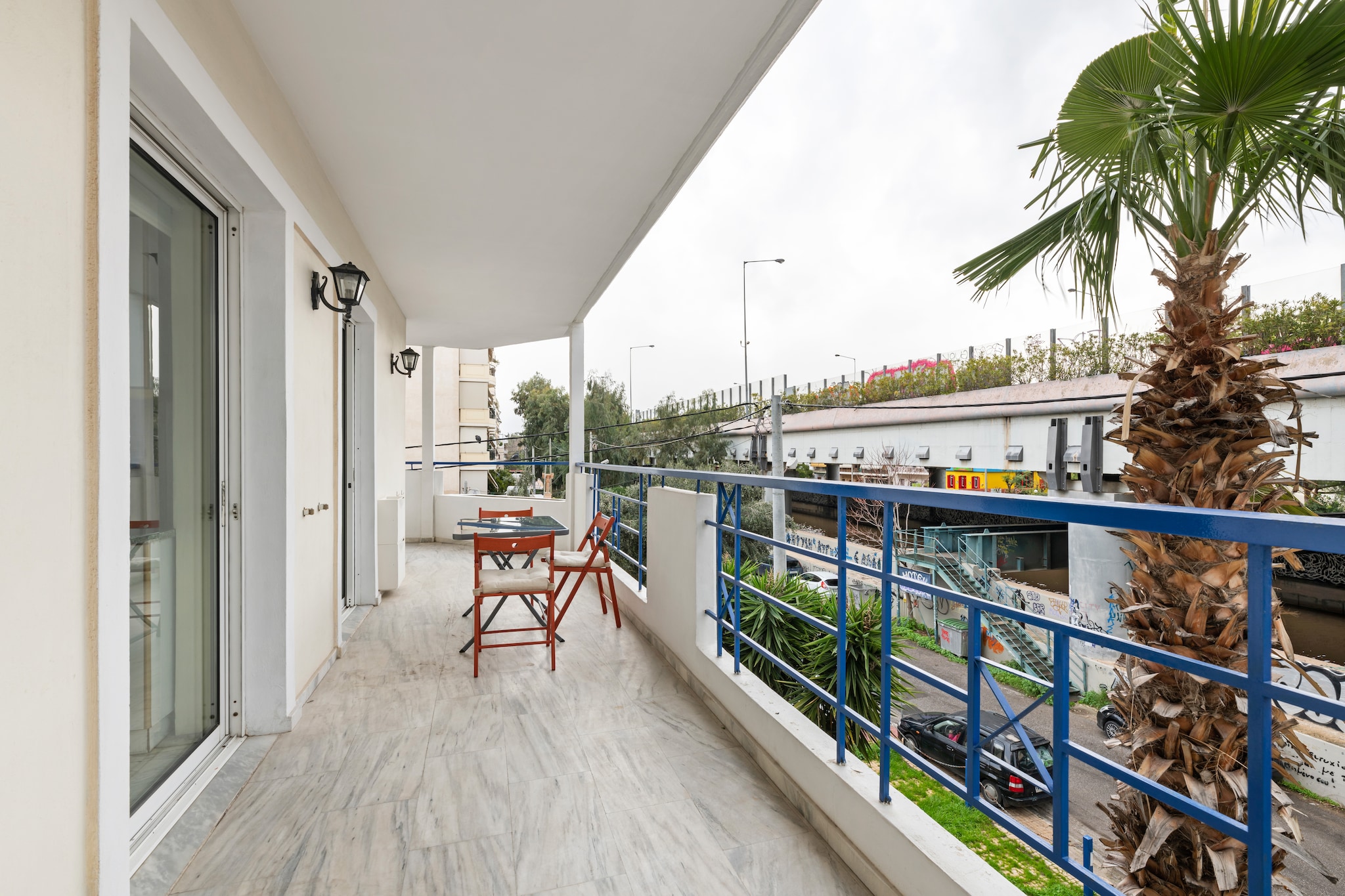 Ground floor: (Entrance, Living room(single bed, double bed, TV, air conditioning), Kitchen(coffee machine, oven, microwave, fridge, freezer), bedroom(double bed), bathroom(shower, washing machine))\n\nbalcony or terrace