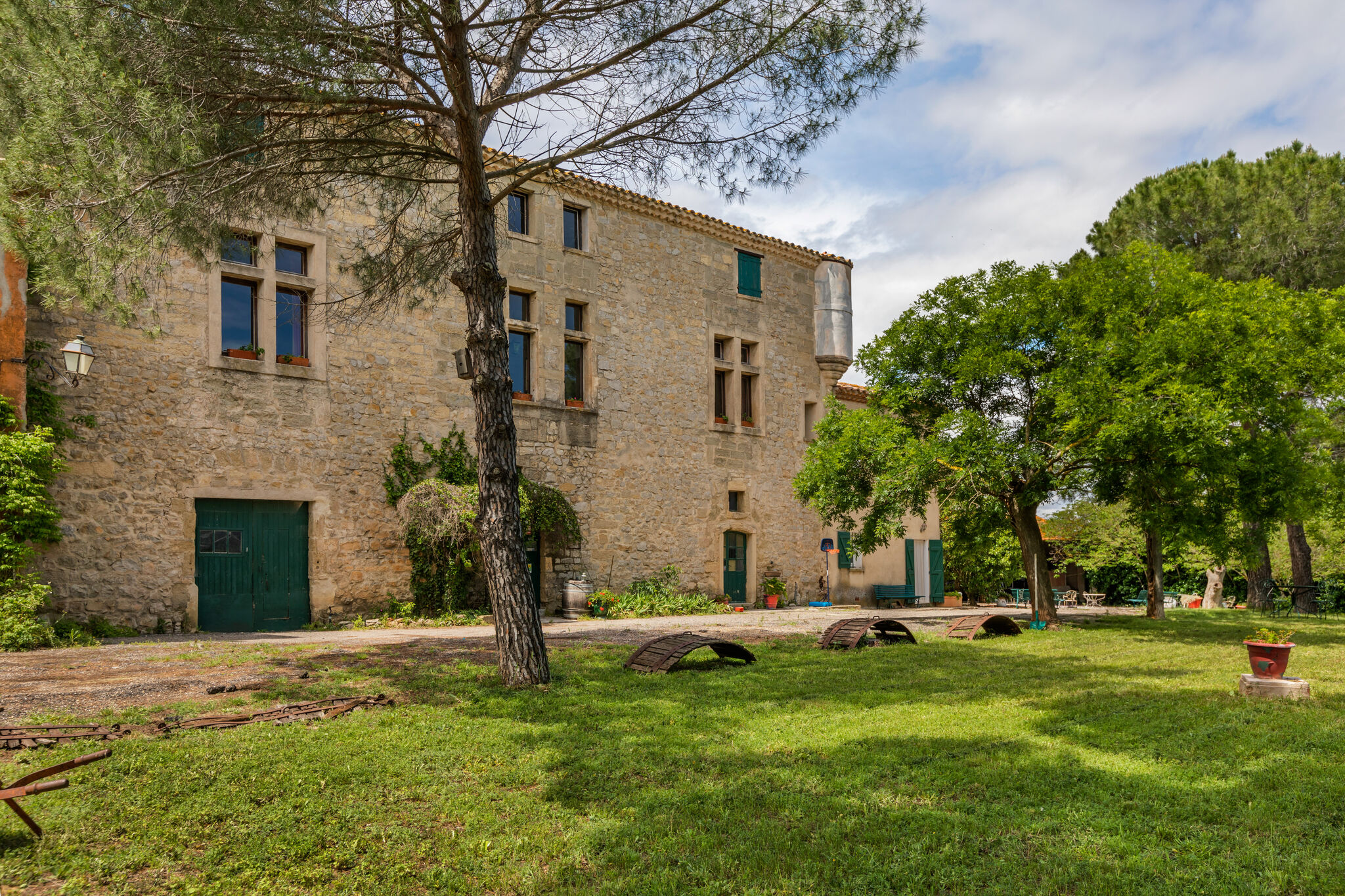 Heritage Apartment in Mèze with Swimming Pool