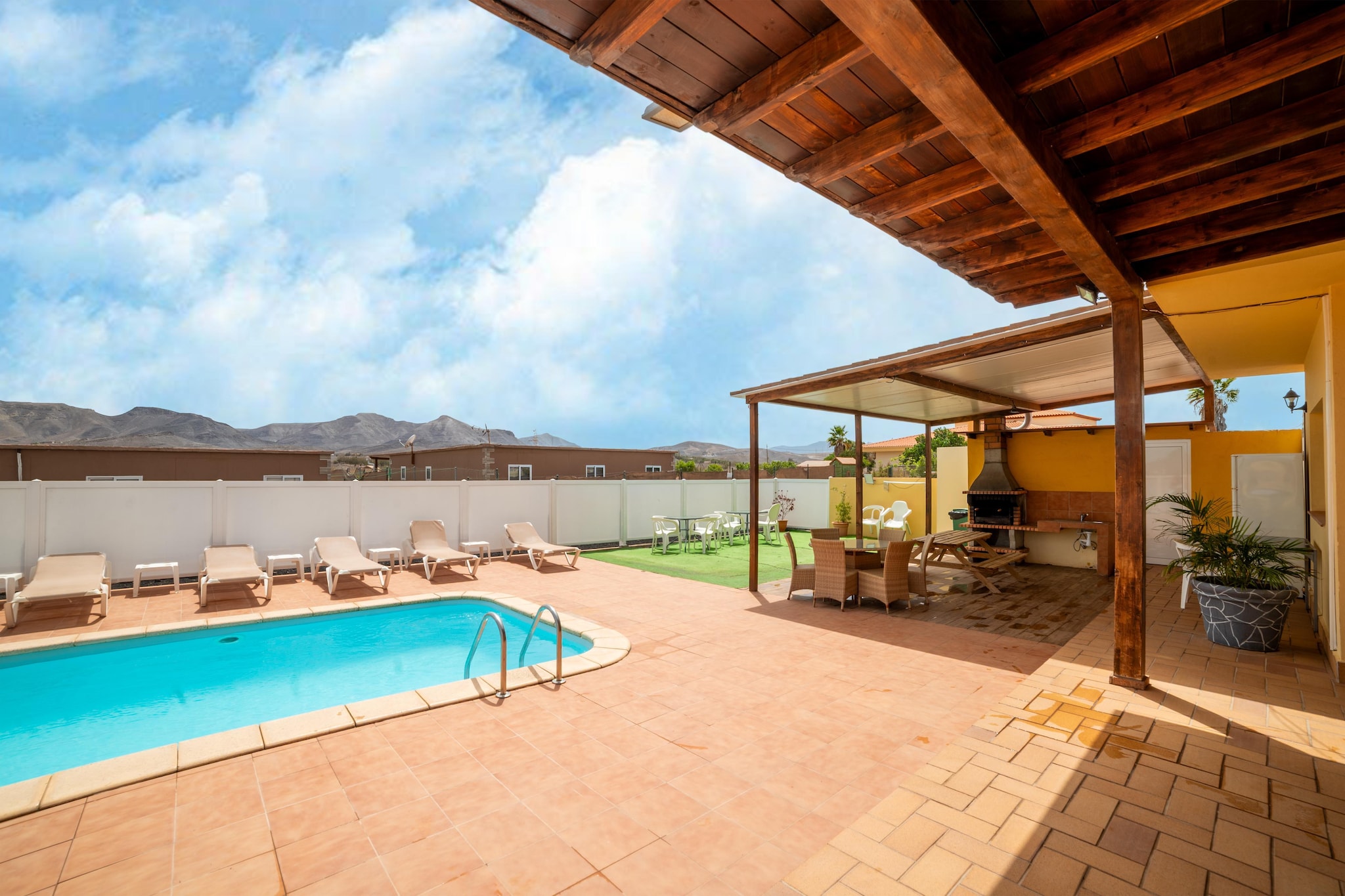 Chalet en Tuineje para 6 personas-Zwembad