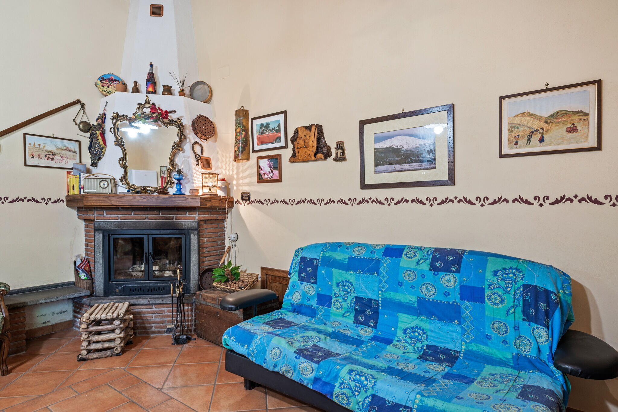 Karakteristiek vakantiehuis in Maletto vlak bij de Etna
