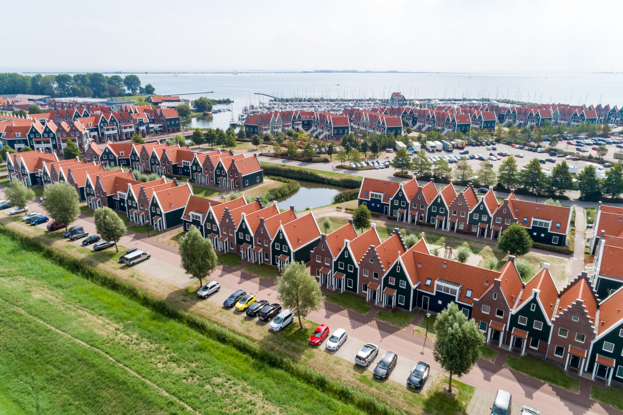 Restyled holiday home on the Markermeer